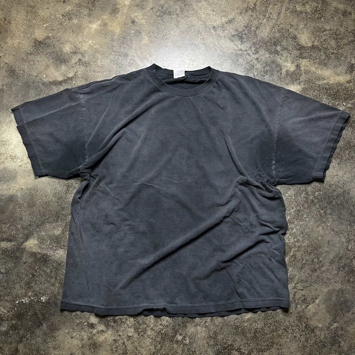 vintage blank black distressed tshirt