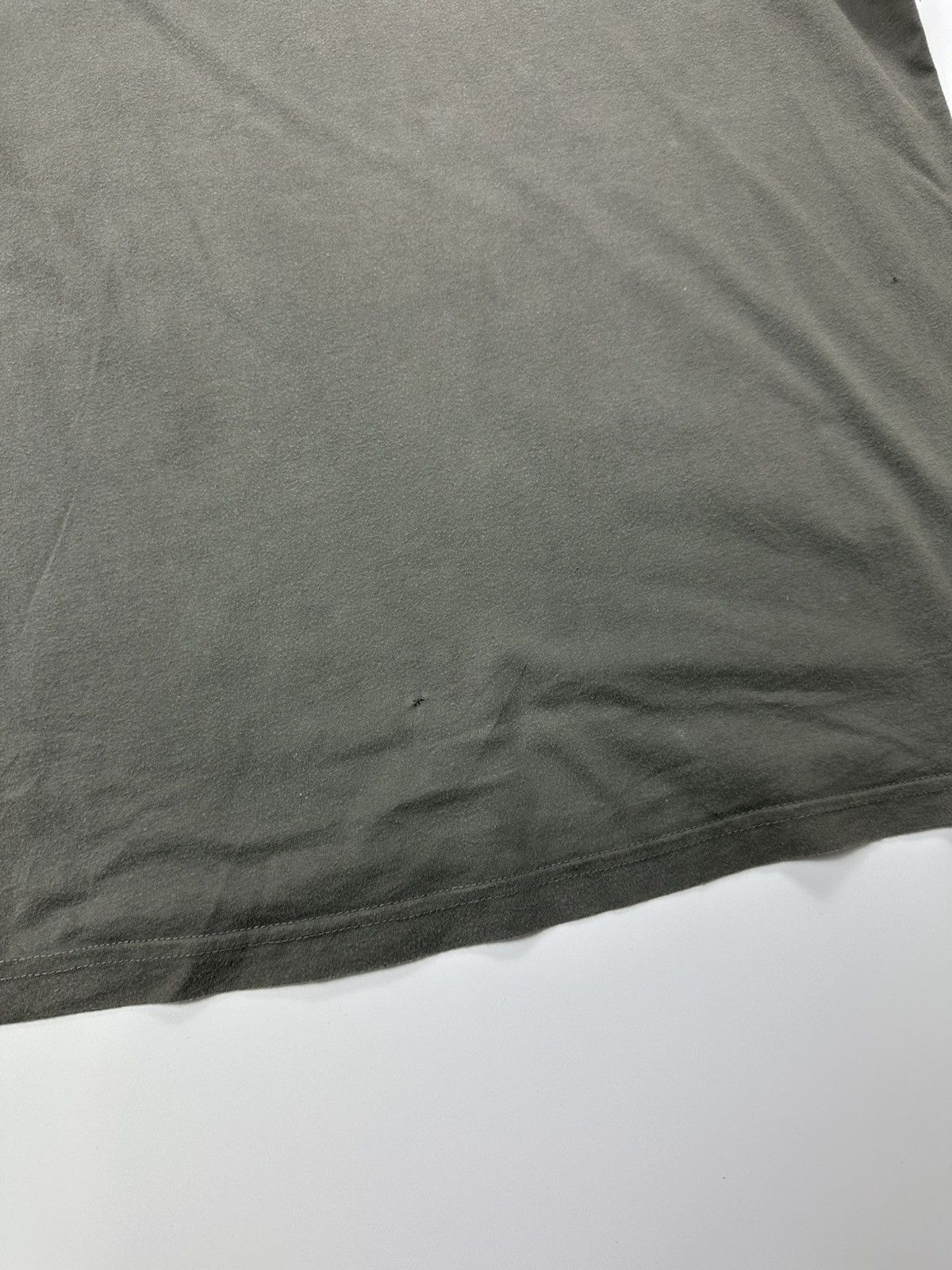Oakley Vintage Oakley T-shirt Big Centre Logo Gray Size US L / EU 52-54 / 3 - 10 Thumbnail