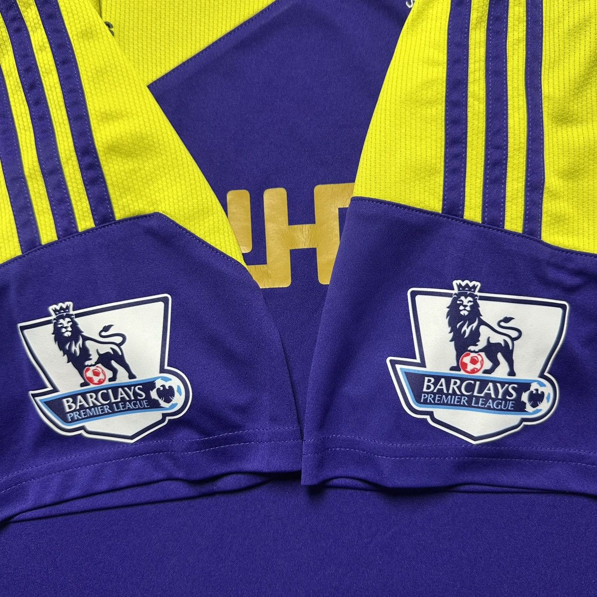 Vintage SWANSEA ADIDAS 2013/2014 FOOTBALL AWAY JERSEY #9 MICHU Size US L / EU 52-54 / 3 - 10 Thumbnail
