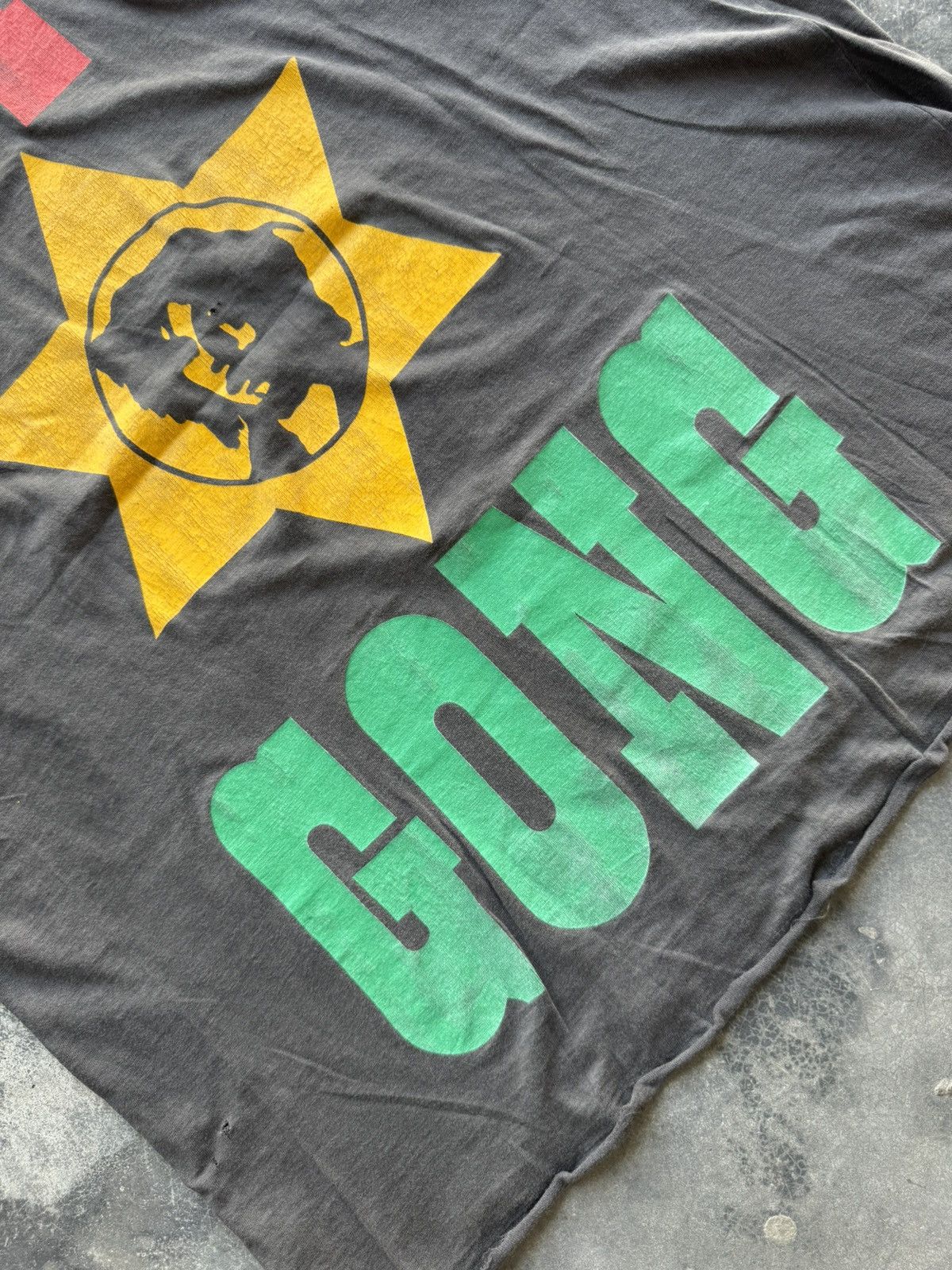 Bob Marley RARE 🔥 Vintage 90’s Distressed Bob Marley Tuff Gong Rap tees Size US XL / EU 56 / 4 - 17 Thumbnail
