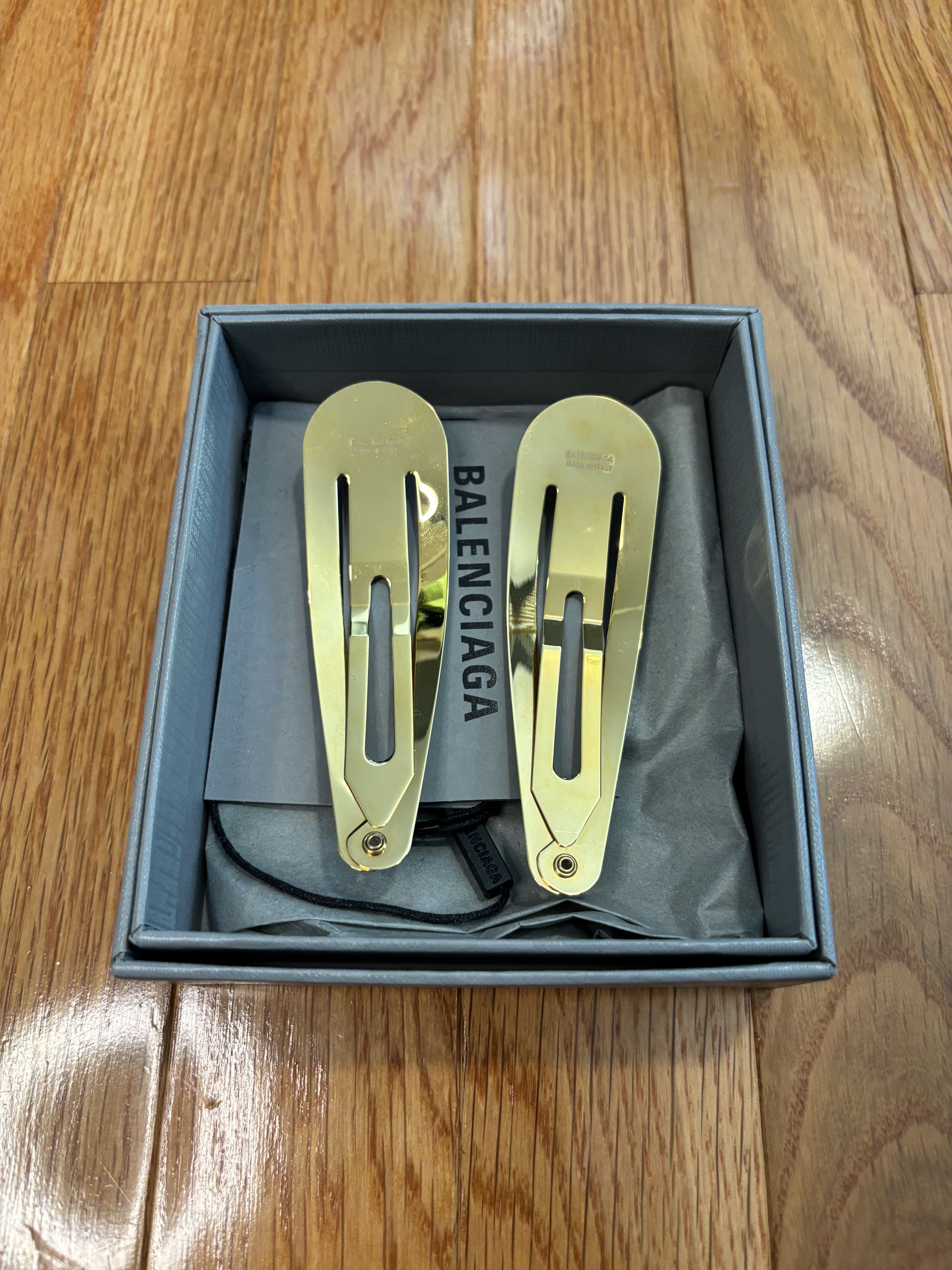 Balenciaga XXL GOLD HAIRCLIPS Size ONE SIZE - 2 Thumbnail