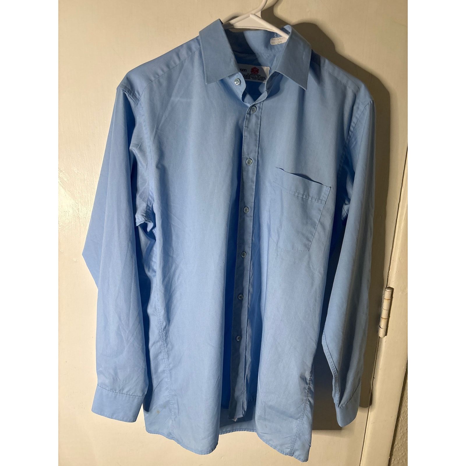 Van Heusen Van Heusen Light Blue Dress Shirt 15 1/2 Business Casual Size US XS / EU 42 / 0 - 3 Thumbnail