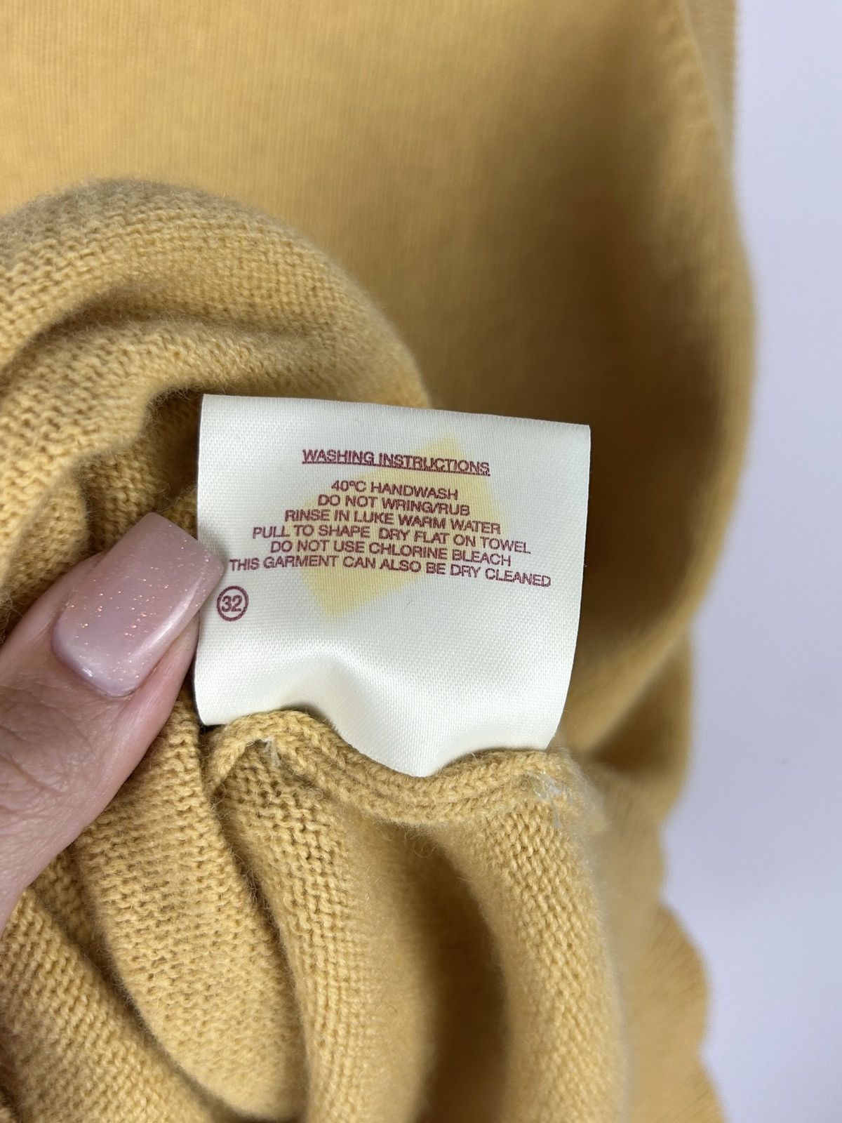 Alan Paine Alan Paine Knit Vest Gilet Sweater Yellow Men’s Size EUR 50 Size US M / EU 48-50 / 2 - 11 Thumbnail