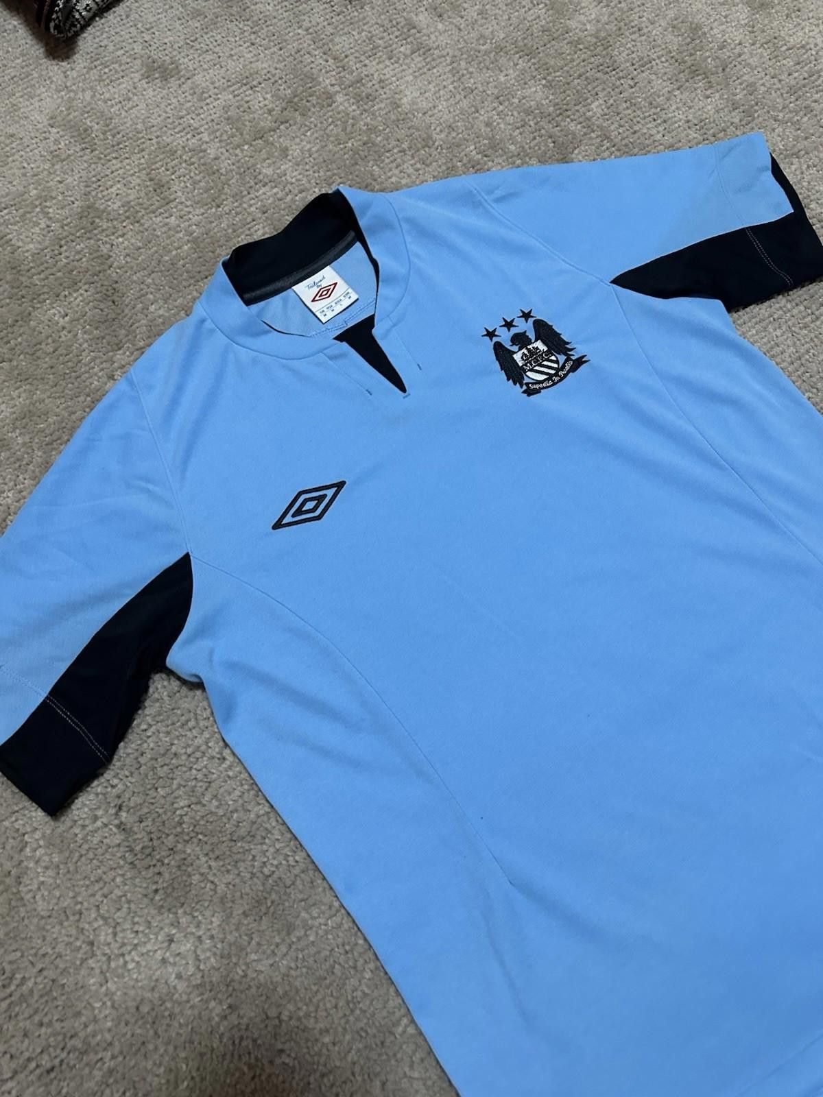 Umbro Umbro Manchester City 2012/13 Training Football ShirtJersey Size US M / EU 48-50 / 2 - 3 Thumbnail