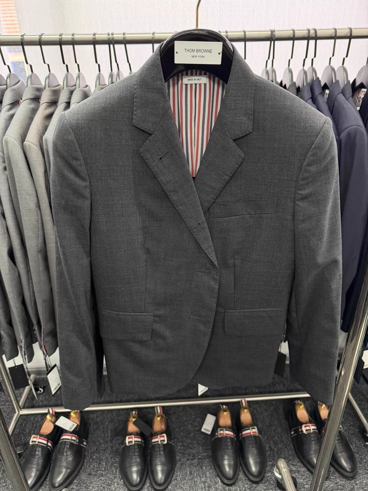 Thom Browne Thom Browne Women's Classic Short Gray Wool Blazer Size M / US 6-8 / IT 42-44 - 1 Thumbnail