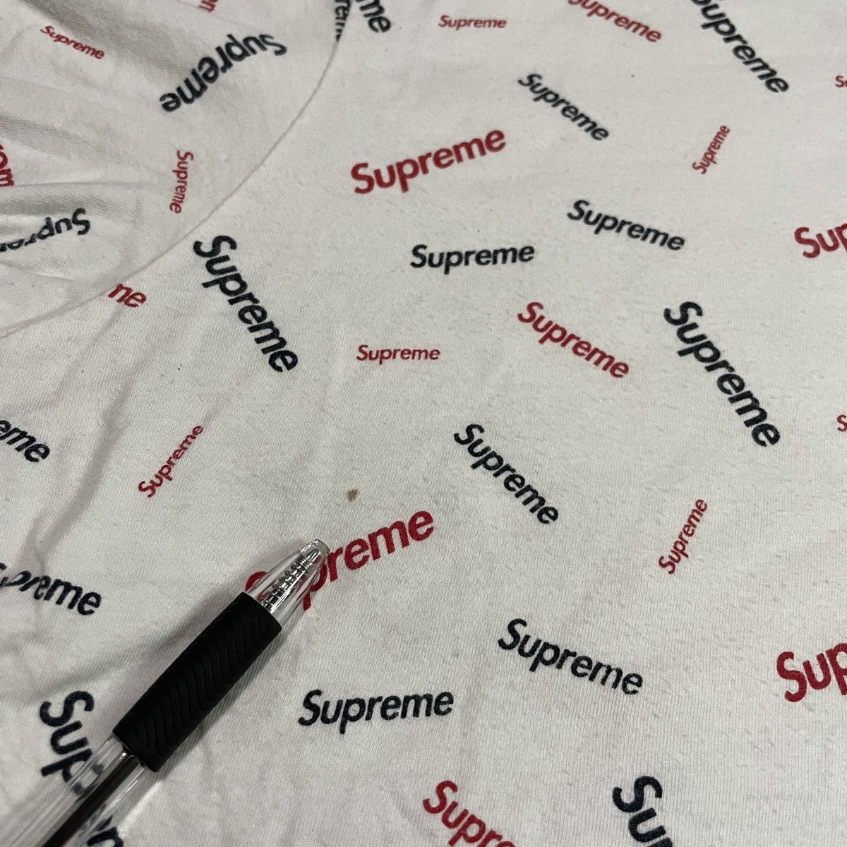 Supreme Supreme Scatter Logo Tee Size US M / EU 48-50 / 2 - 3 Thumbnail