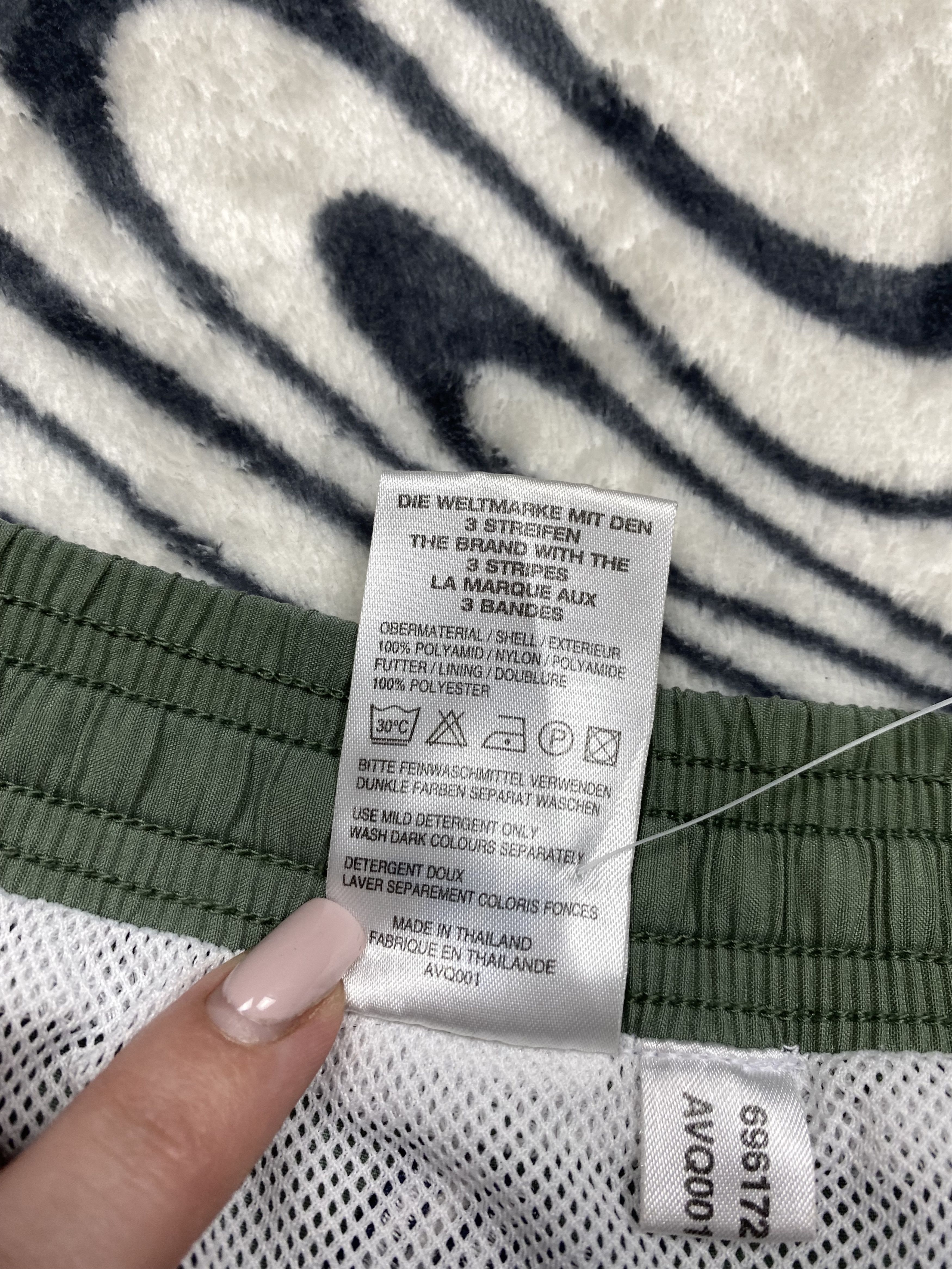 Adidas × Vintage Adidas 90s Vintage Mens Nylon Shorts Size US 32 / EU 48 - 5 Thumbnail