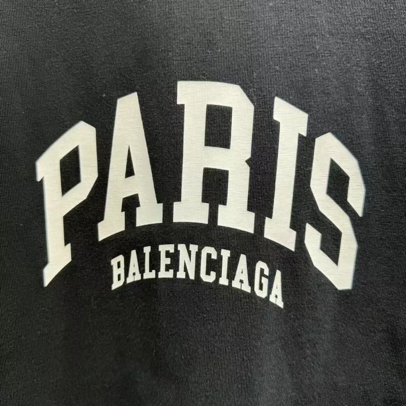 Balenciaga Balenciaga Paris monogrammed Logo short sleeves Size US M / EU 48-50 / 2 - 2 Thumbnail
