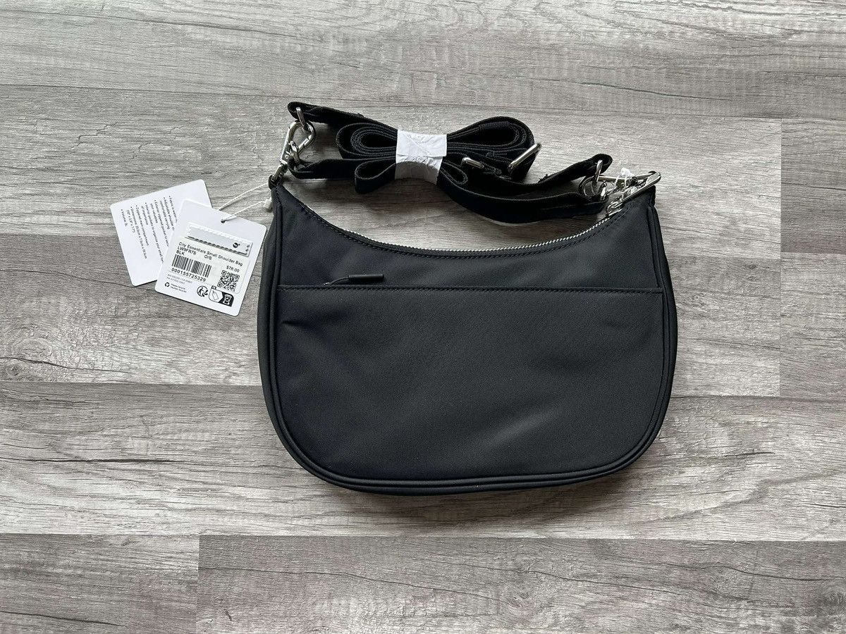 Lululemon Lululemon City Essentials Small Shoulder Bag Black 3L Size ONE SIZE - 2 Thumbnail