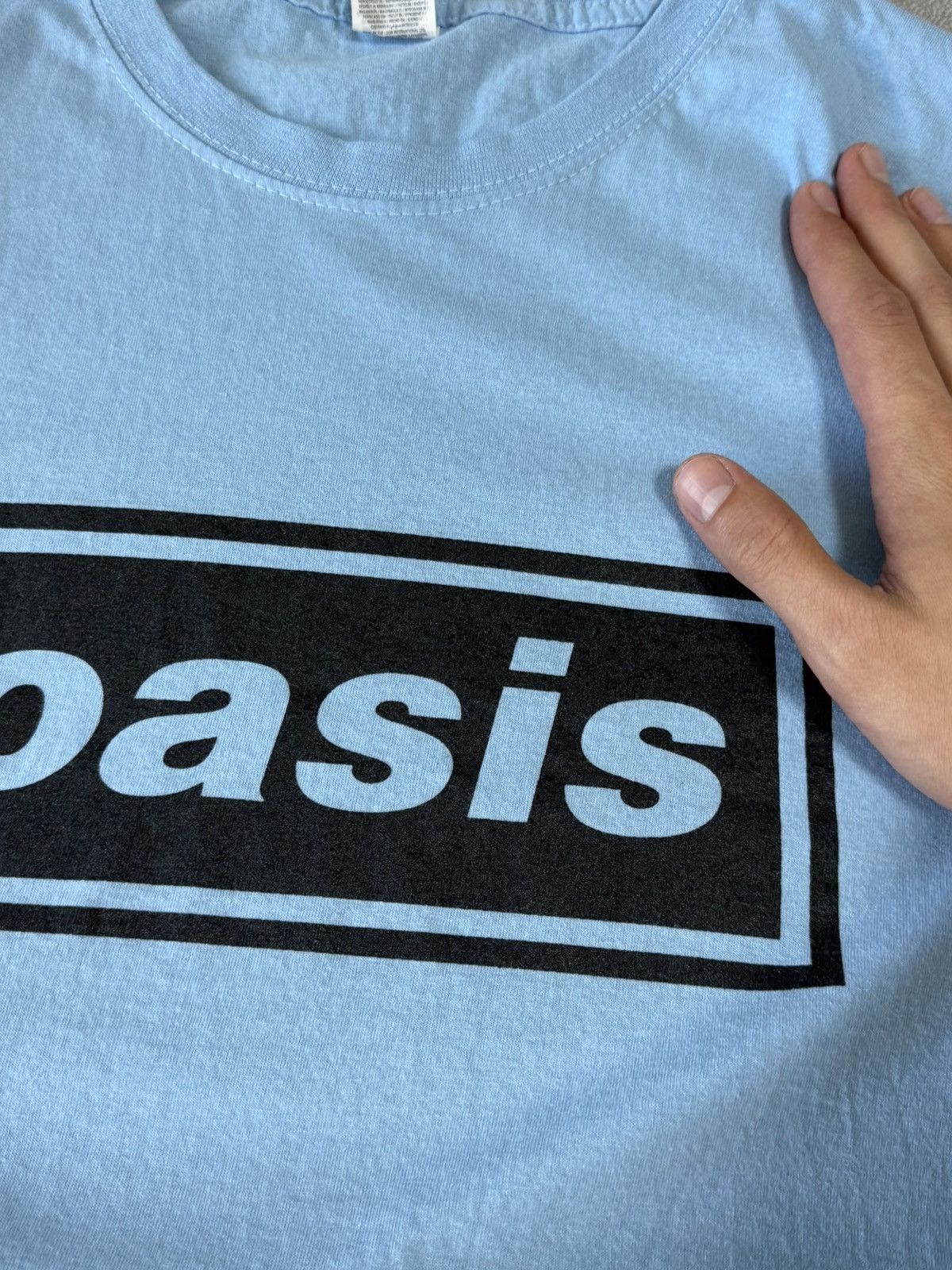 Band Tees Oasis Definitely Maybe Blue Box Logo T-Shirt Men's M Size Size US M / EU 48-50 / 2 - 6 Thumbnail