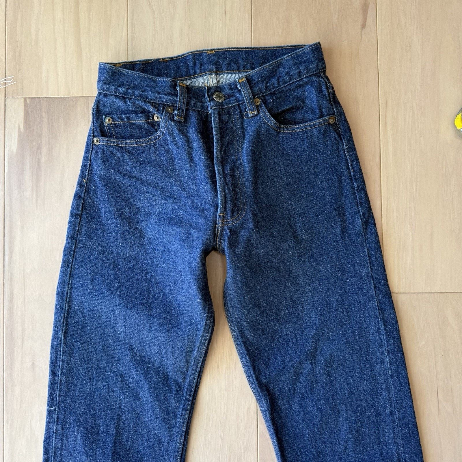 Levi's × Vintage Vintage Levis 501 Jeans 25 Blue 80s Medium Wash Made USA Size 25" / US 0 / IT 36 - 3 Thumbnail