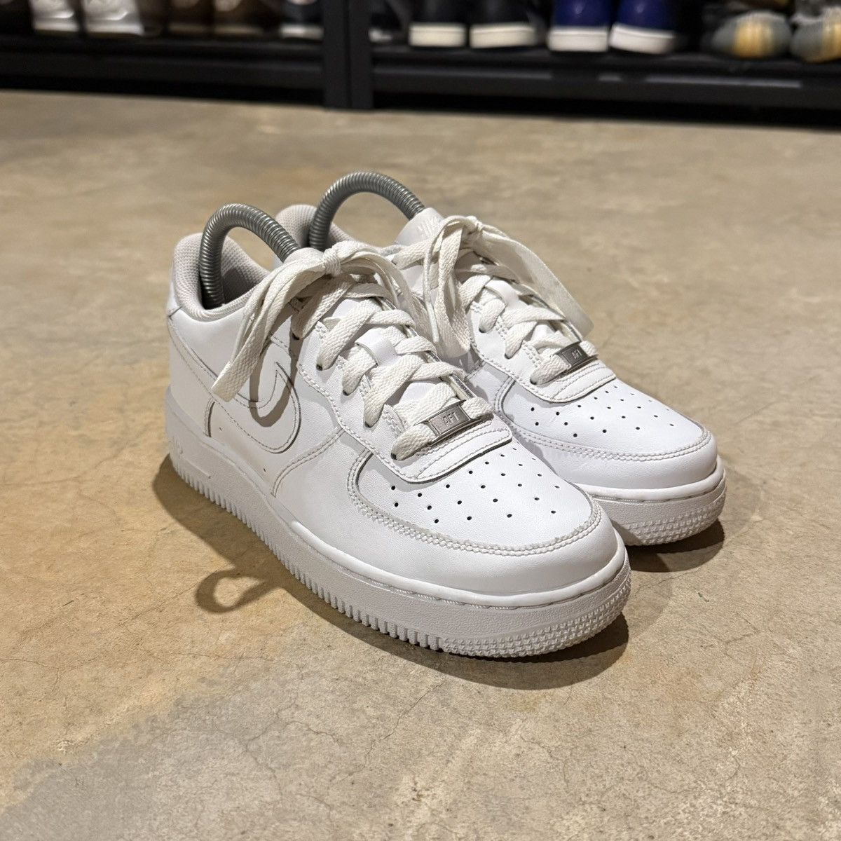 Nike Nike Air Force 1 Low Triple White US 6 2018 Size US 6 / EU 39 - 10 Thumbnail