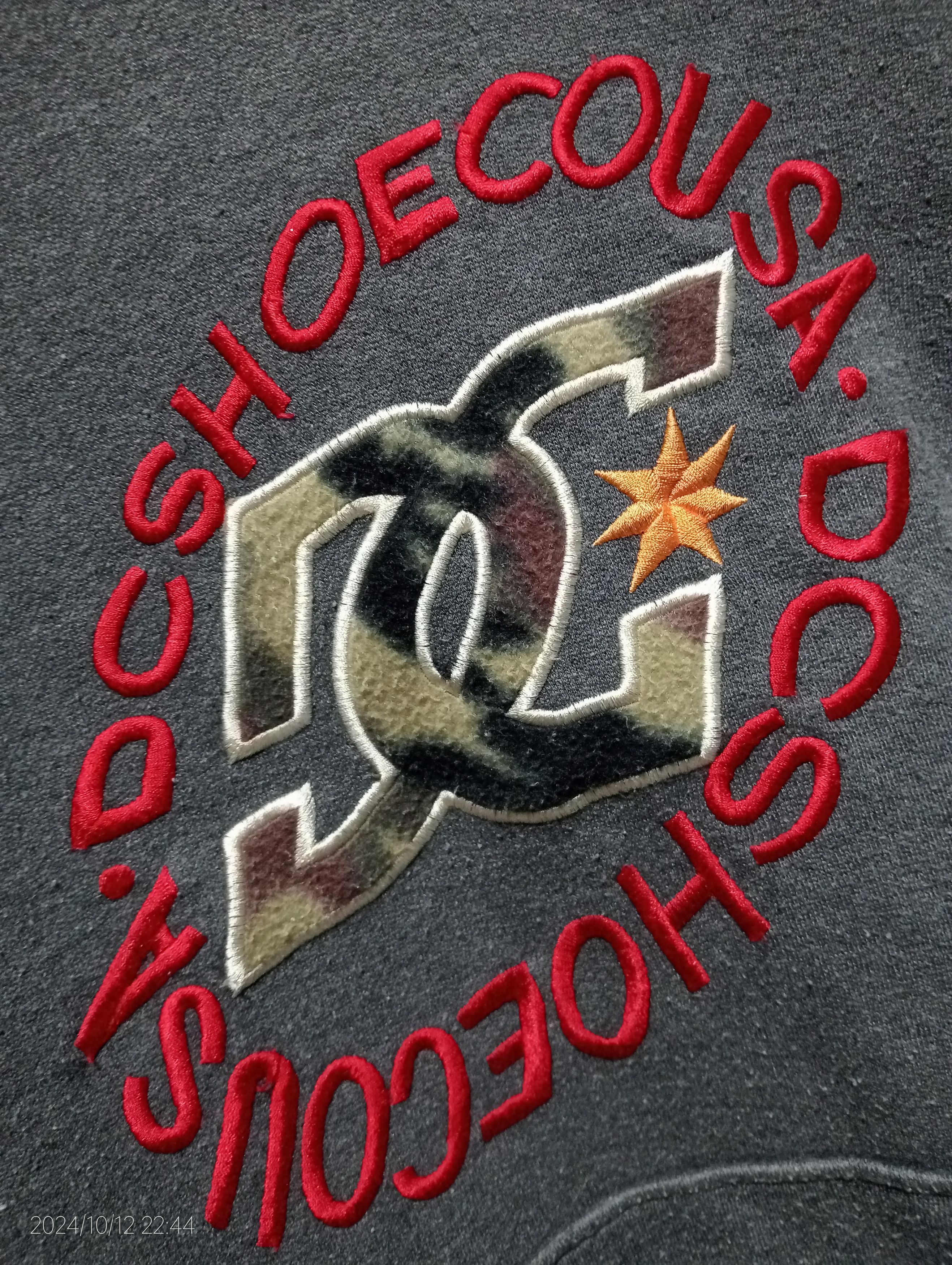 DC Vintage DCShoeCoUSA Embroidery Pullover Hoodie Size US XL / EU 56 / 4 - 5 Thumbnail