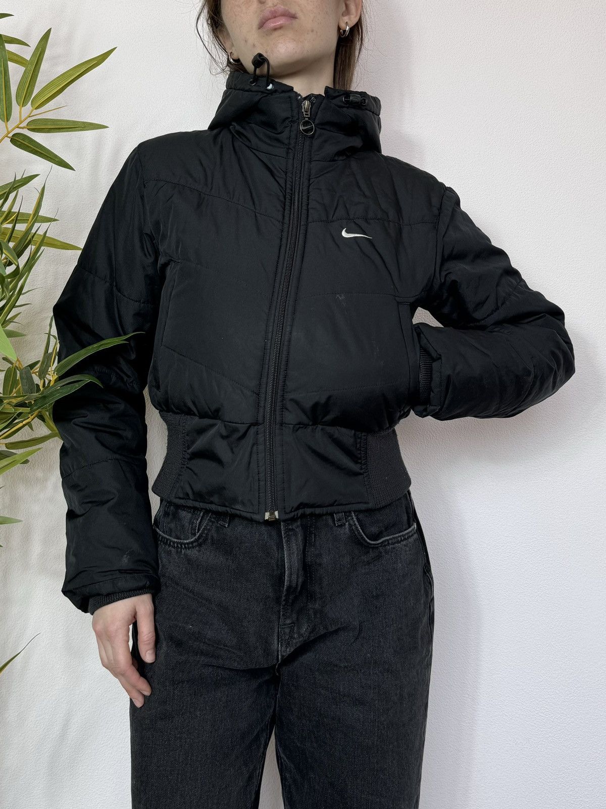 image of Nike 2000S Down Puffer Cropped Jacket in Black, Women's (Size XS)