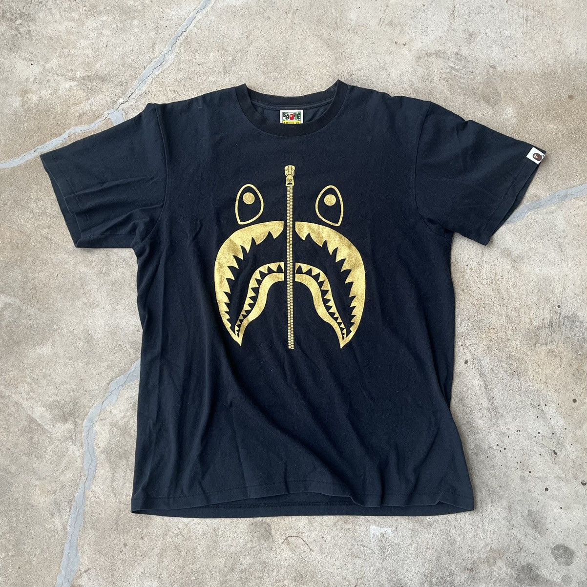 Bape Bape Gold Glitter Shark Tee Size US XL / EU 56 / 4 - 1 Thumbnail