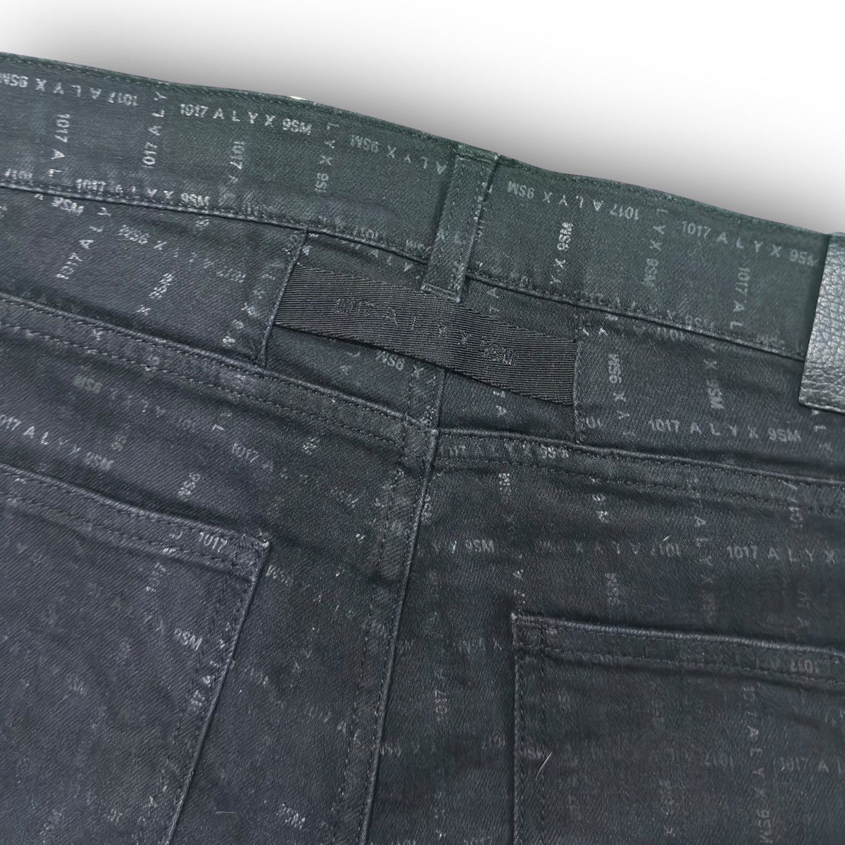 1017 ALYX 9SM 1017 ALYX 9SM Buckle Monogram Logo Pants Size US 28 / EU 44 - 6 Thumbnail