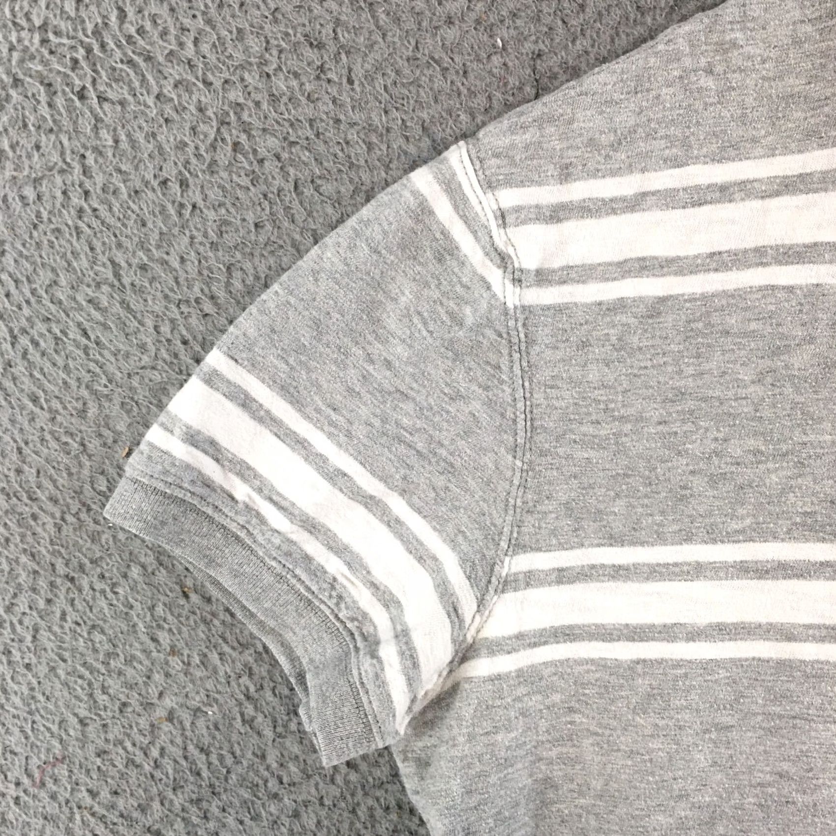 American Eagle Outfitters American Eagle Outfitters Polo Shirt Mens M Striped Gray White Vintage Fit Polo Shirt Mens M Gray White Striped Size US M / EU 48-50 / 2 - 5 Thumbnail