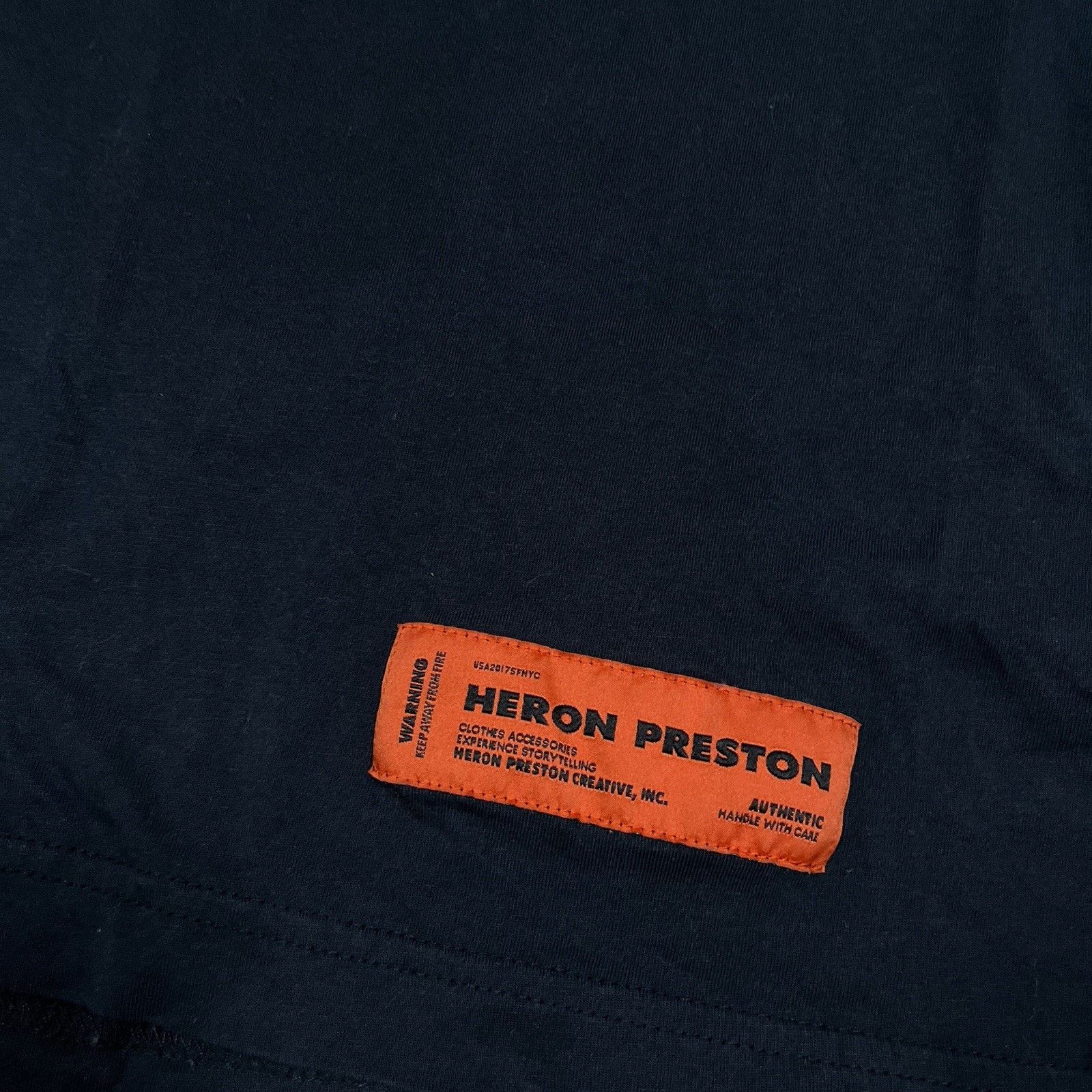 Heron Preston Heron Preston Black Sticker Label Cyrillic Стиль Logo Tee Size US M / EU 48-50 / 2 - 6 Thumbnail