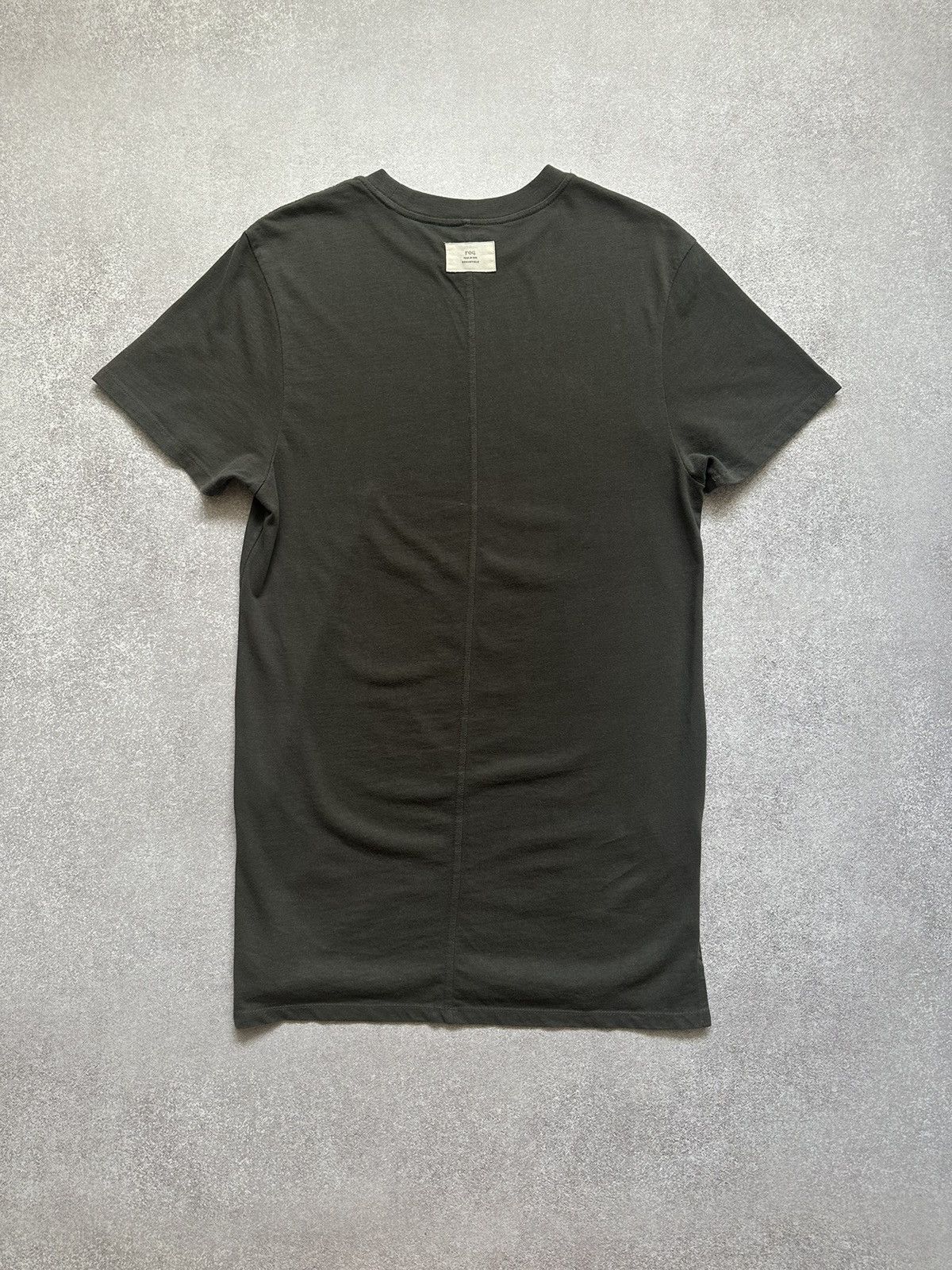 FOG × Fear of God Fear Of God FOG Elongated T-Shirt Size US S / EU 44-46 / 1 - 9 Thumbnail