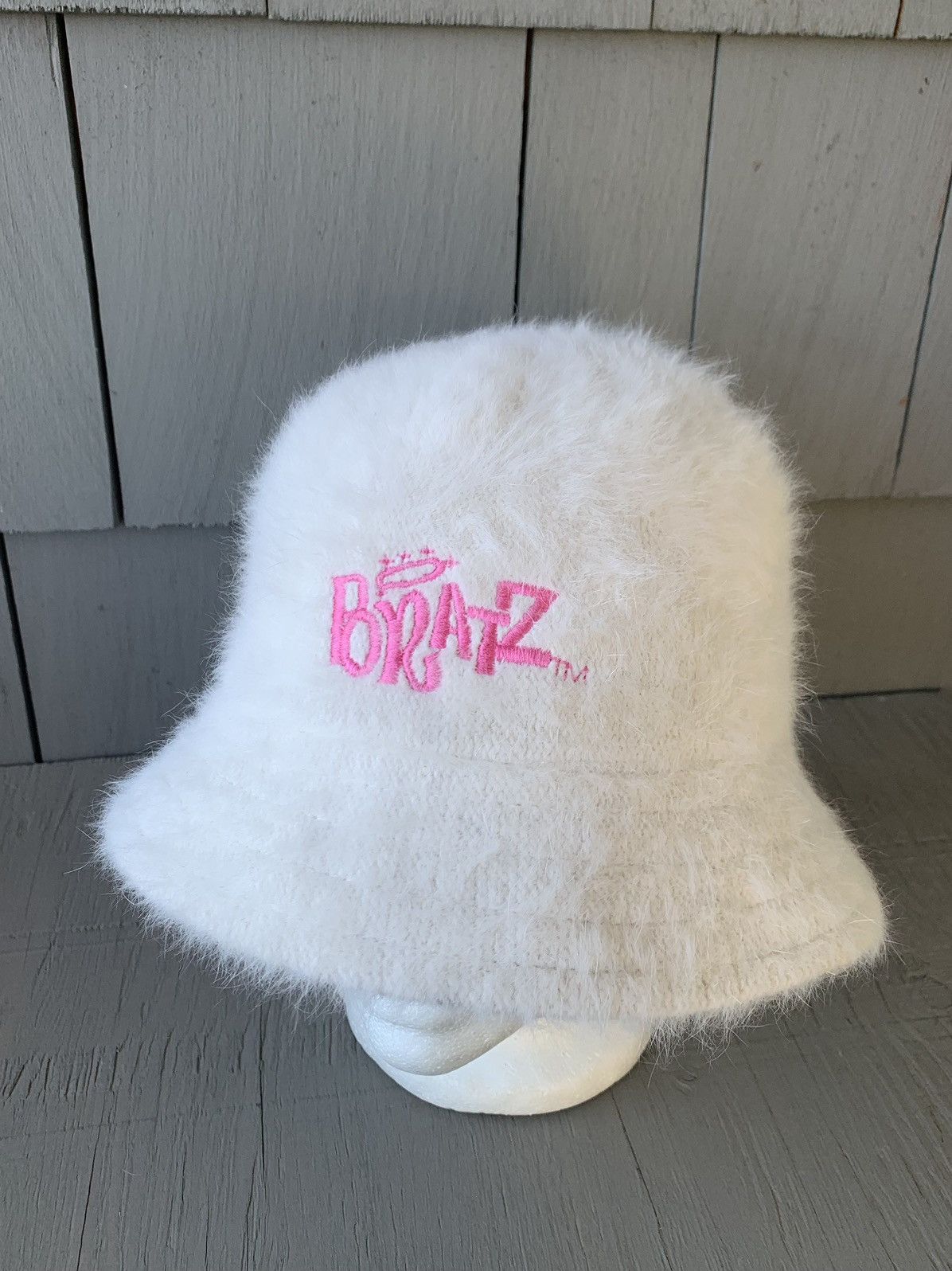 Japanese Brand × Vintage Y2K Bratz Dolls Bucket Hat Angora Fuzz Mohair 2000s Vintage Size ONE SIZE - 1 Thumbnail