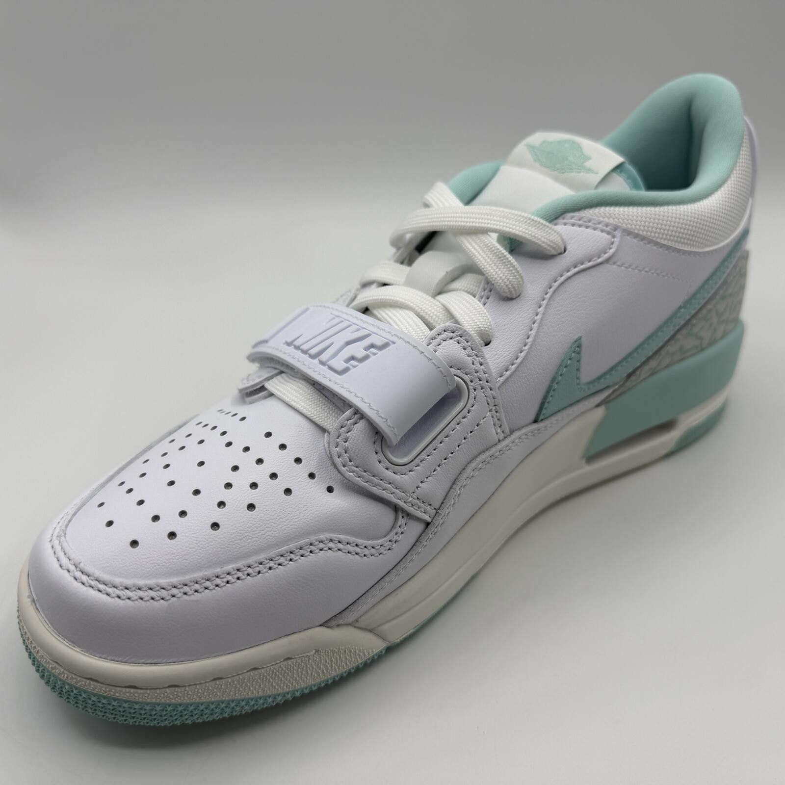 Nike Nike Air Jordan Legacy 312 Low Light Dew Women Shoes Size 10 Size US 10 / IT 40 - 9 Thumbnail