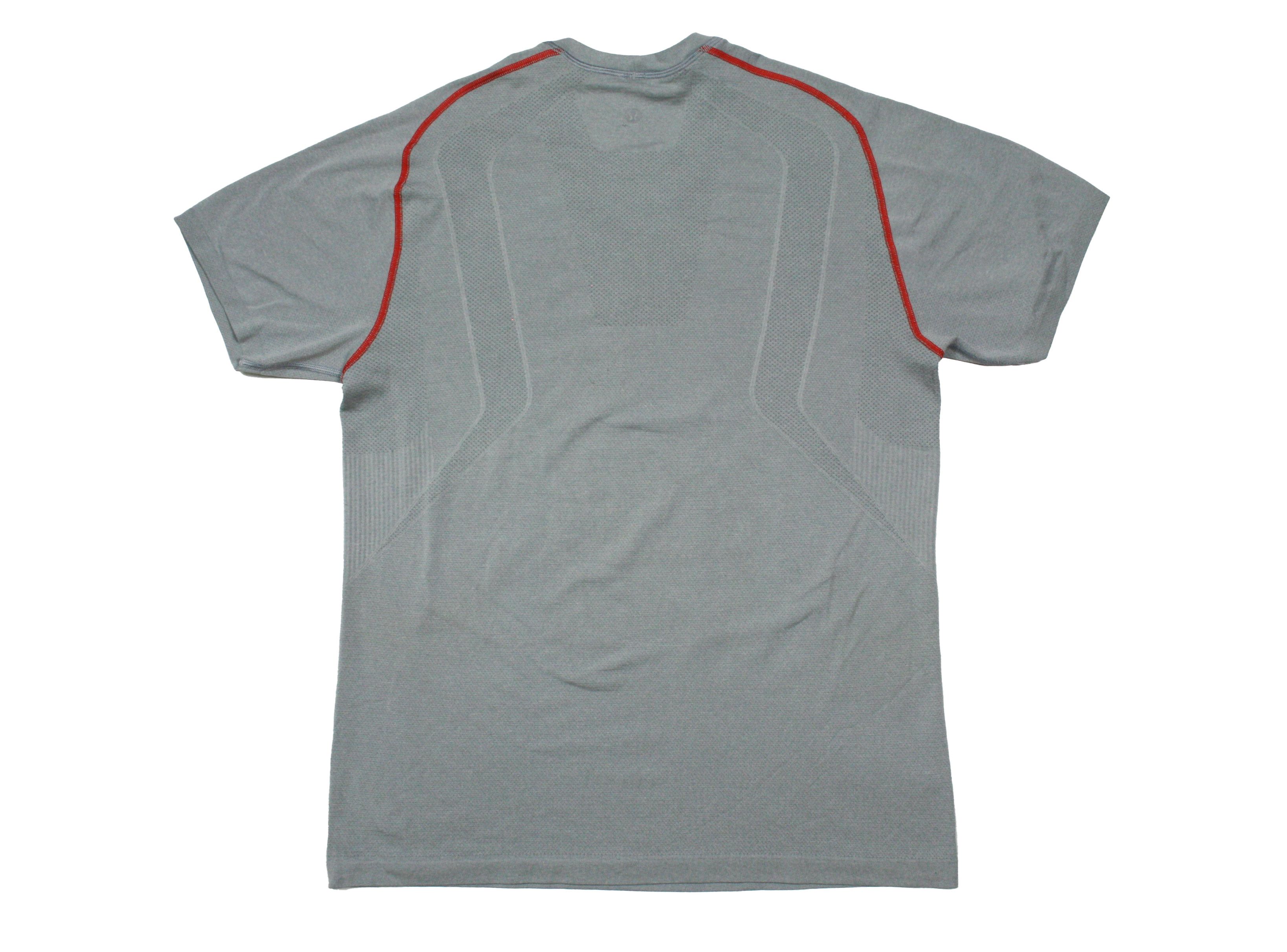 Lululemon Logo Metal Vent Tech Sport T-Shirt Size US L / EU 52-54 / 3 - 2 Thumbnail