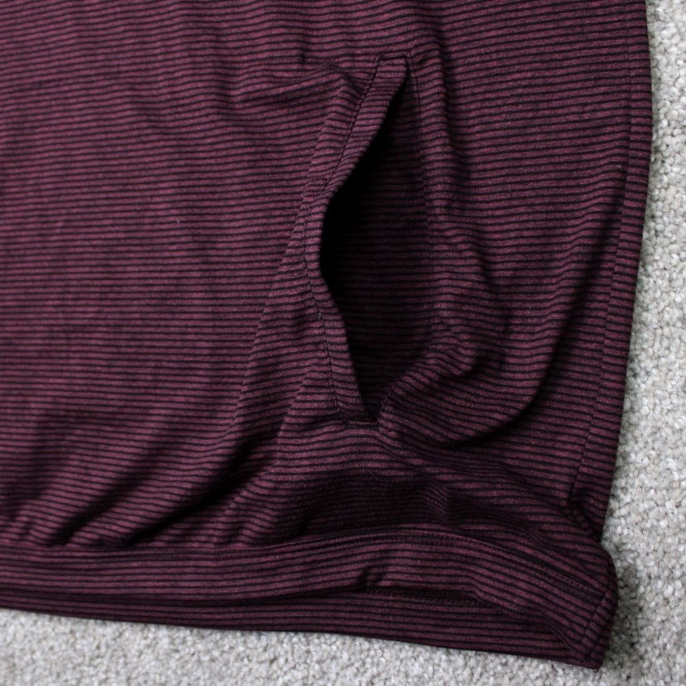 Vintage 01. Algo Hoodie Mens Large Red/Black 01. Performance Quick Dry UV SPF 40+ Stretch Shirt Hooded Pullover Size US L / EU 52-54 / 3 - 5 Thumbnail