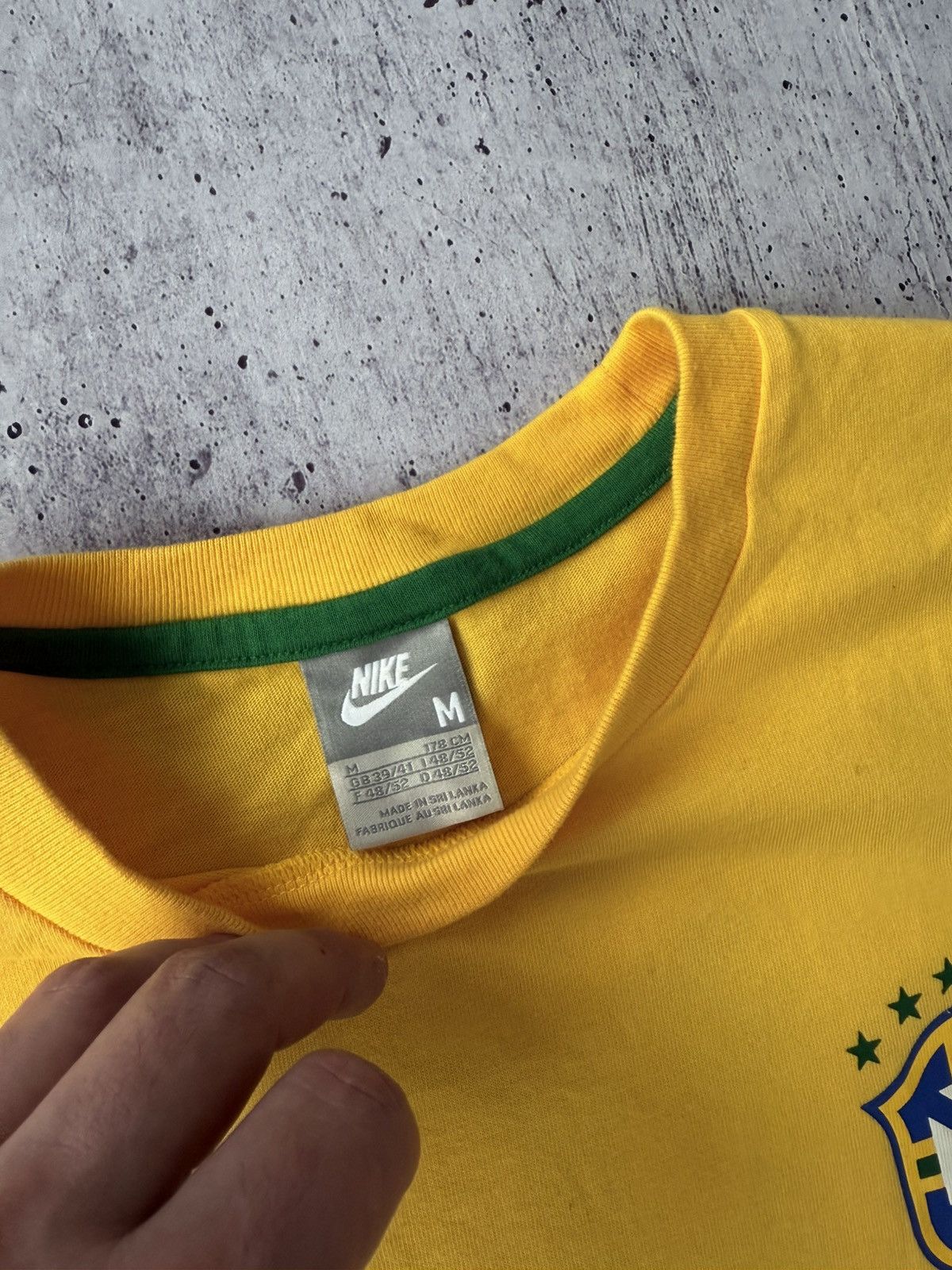 Nike 🩸RARE🩸Nike Vintage Y2K Brazil Ronaldinho #10 T Shirt Size US M / EU 48-50 / 2 - 10 Thumbnail