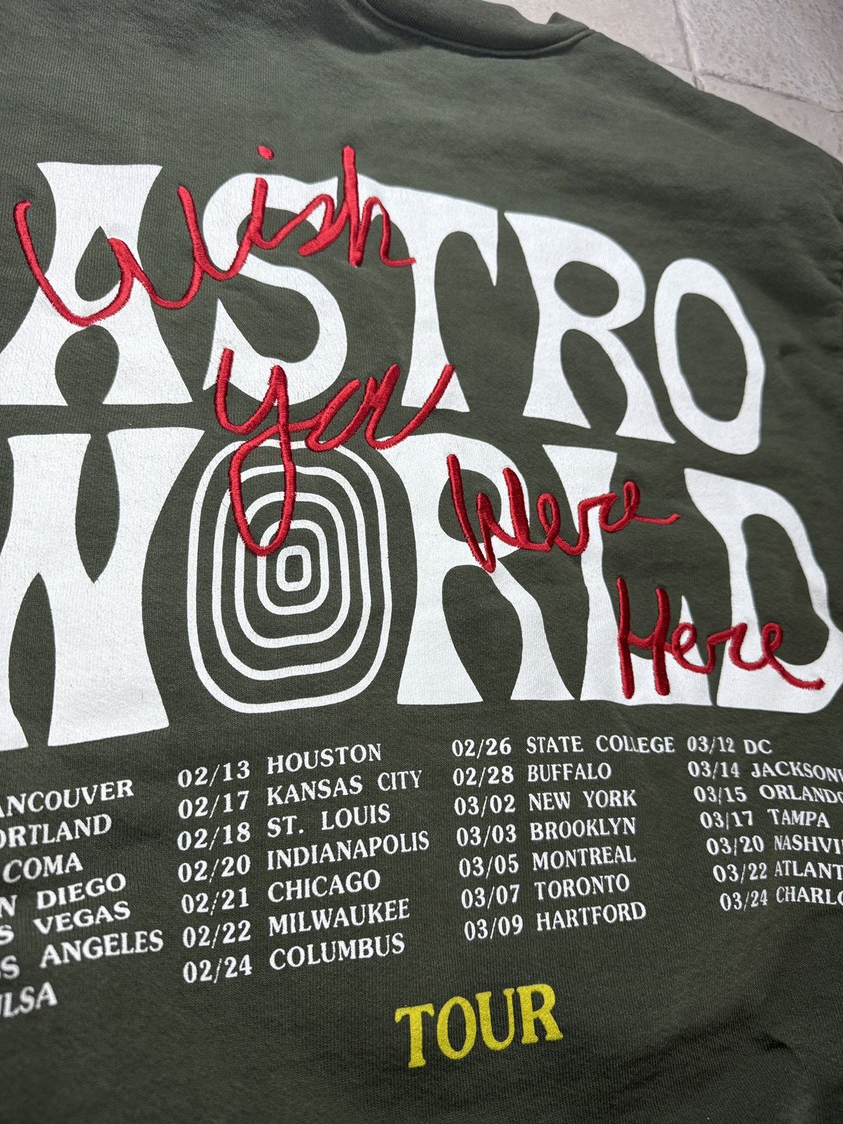 Travis Scott Travis Scott Astroworld Wish You Were Here Tour Crewneck S Size US S / EU 44-46 / 1 - 2 Thumbnail