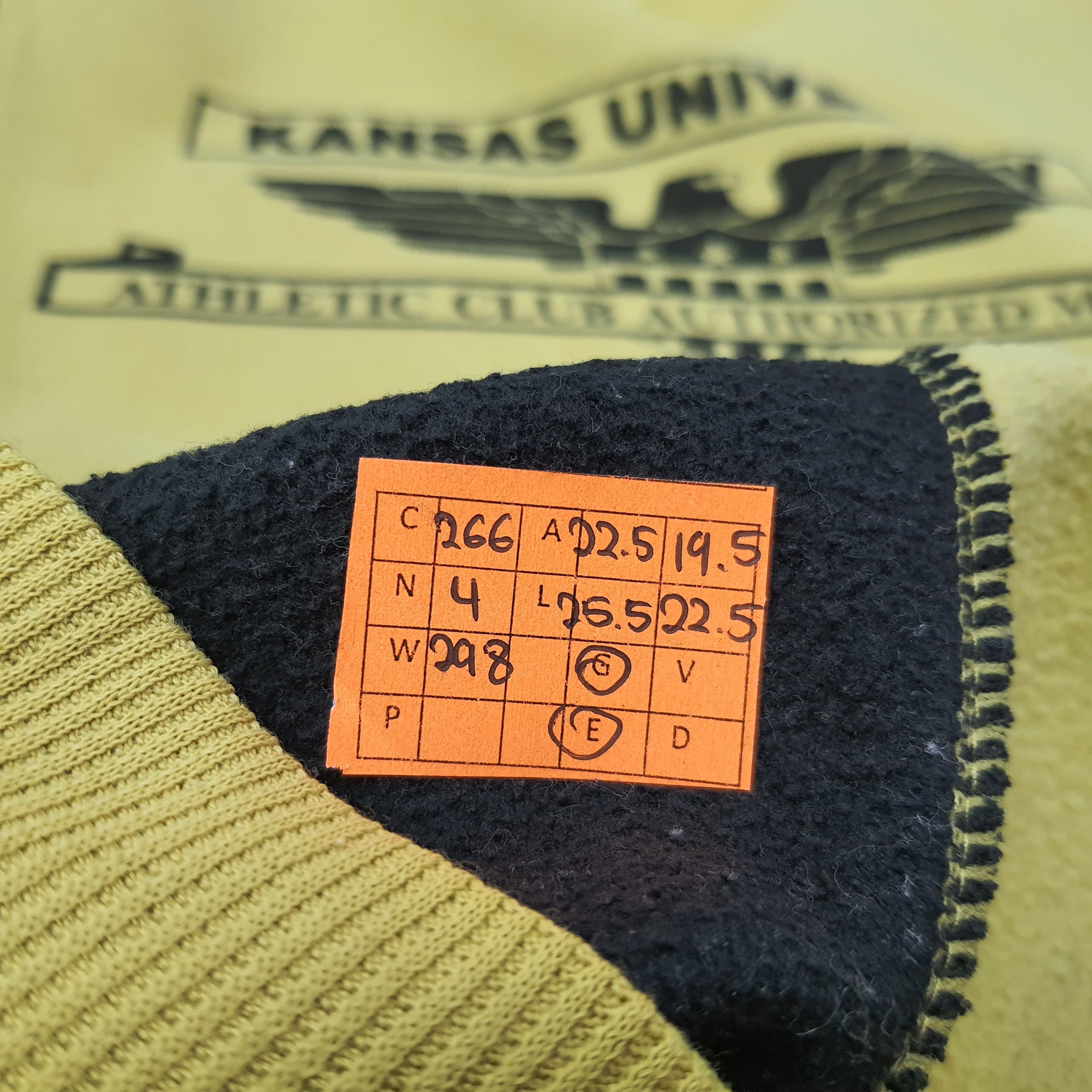 Vintage Vintage Kansas University Sweatshirt C266N4 Size US M / EU 48-50 / 2 - 5 Thumbnail