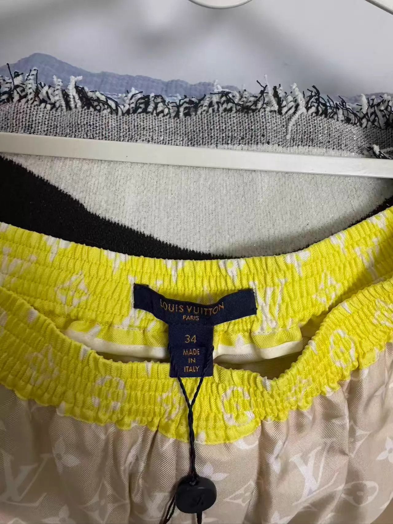 Louis Vuitton LV Monogram Silk Pants New With Tags 34 Size 25" / US 0 / IT 36 - 3 Thumbnail