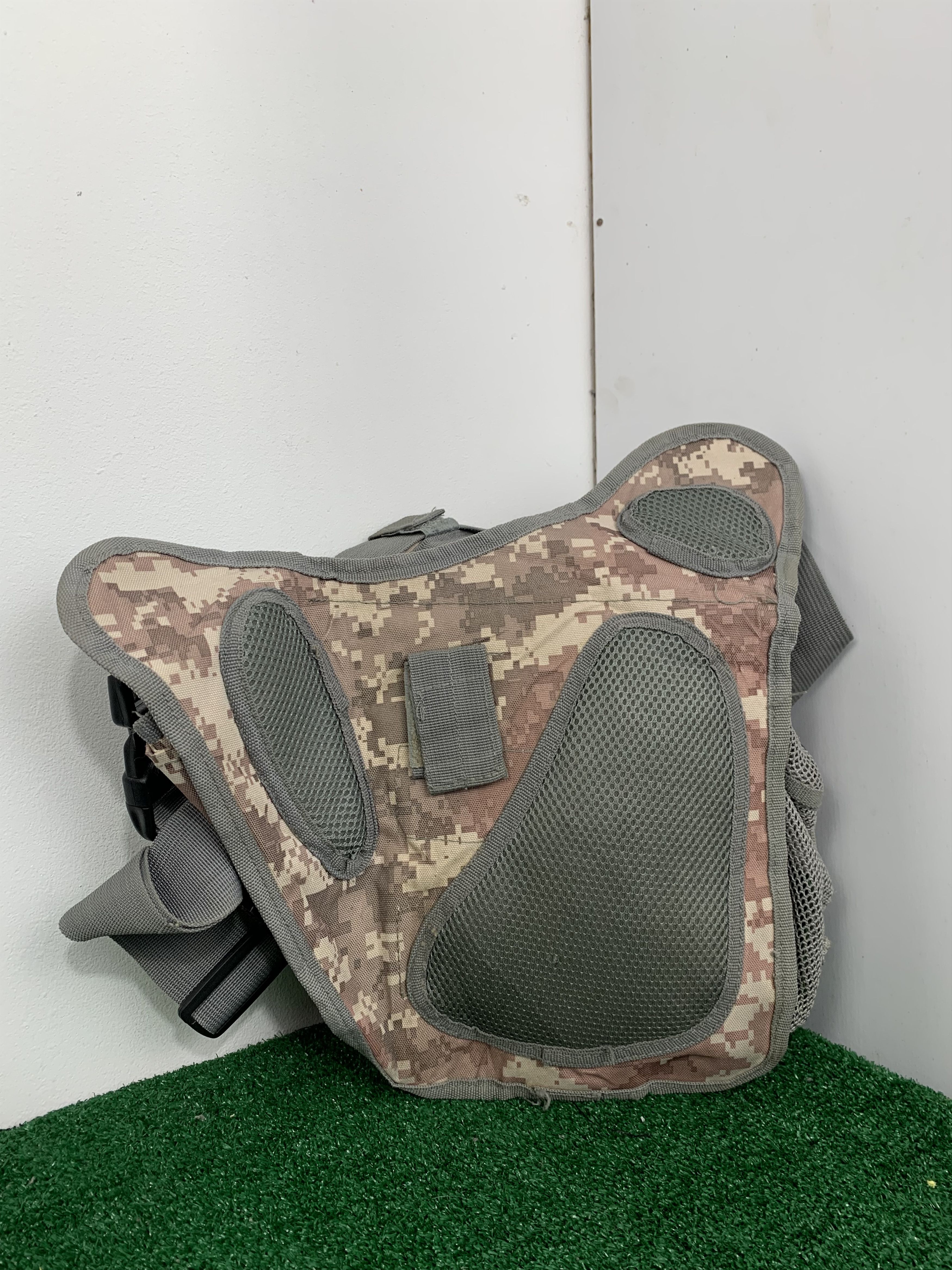 Vintage Vintage Military Camo Tactical Crossbody Slingbag BG0093 Size ONE SIZE - 10 Thumbnail