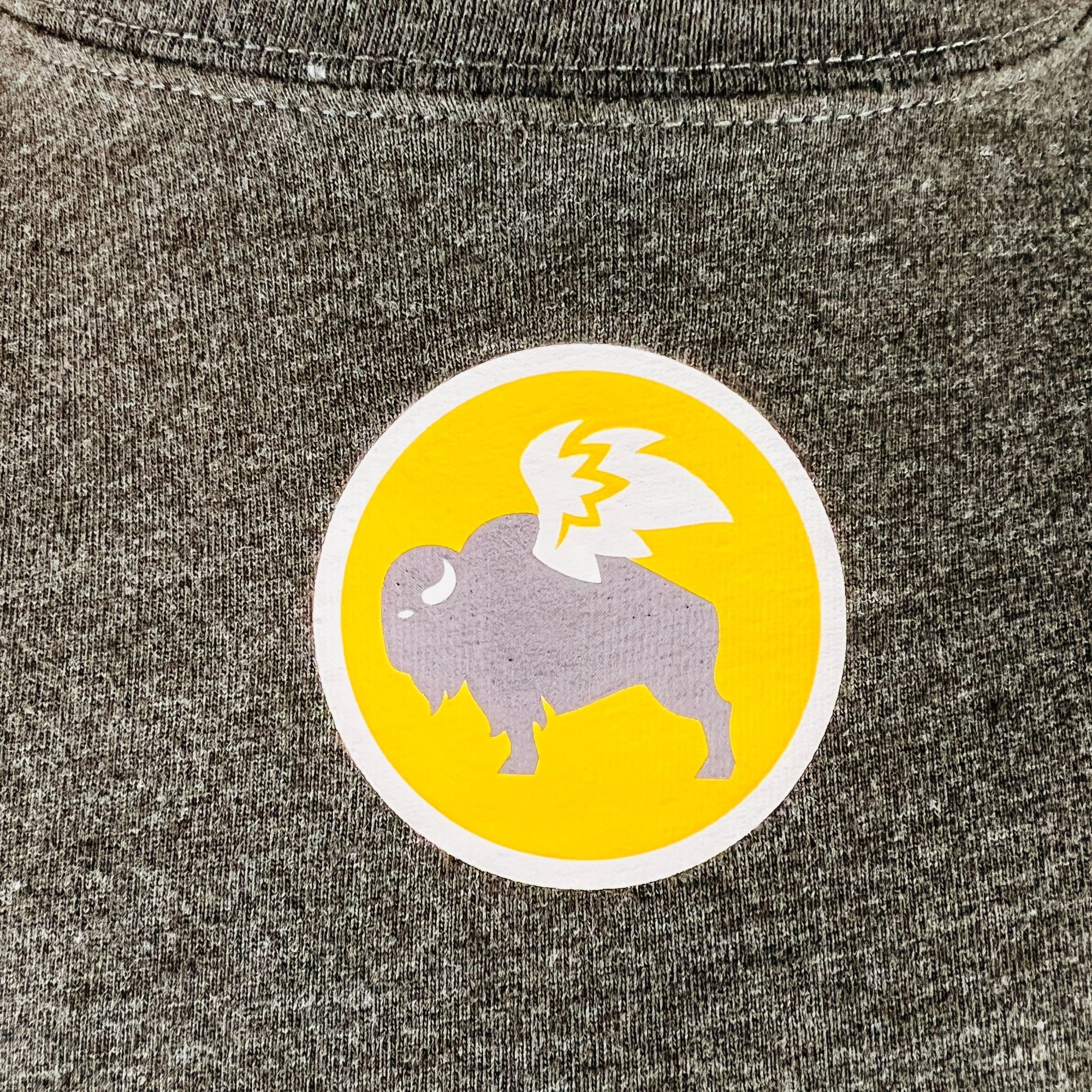 Other Buffalo Wild Wings Take It To The House M T-Shirt Shirt Size US M / EU 48-50 / 2 - 2 Thumbnail