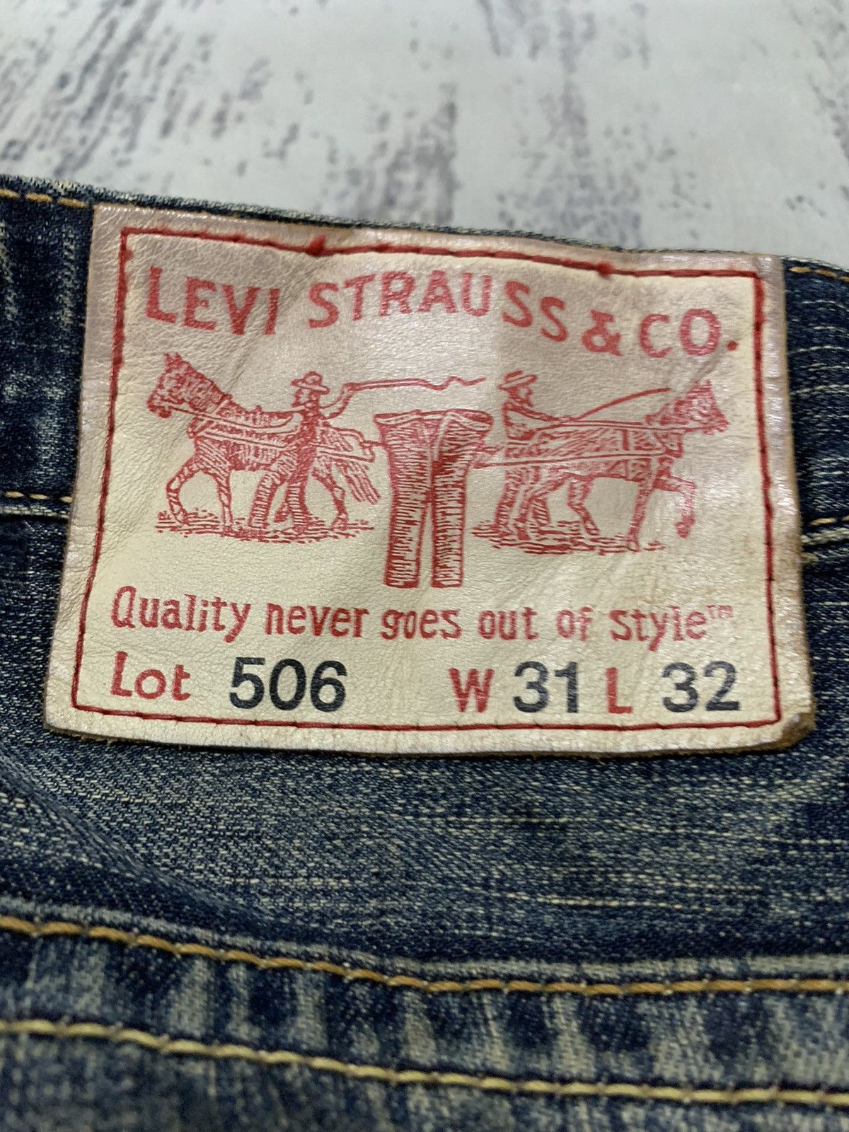 Levi's VINTAGE LEVIS STONEWASHED DISTRESSED DENIM JEANS 33x32.5 Size US 33 - 18 Thumbnail