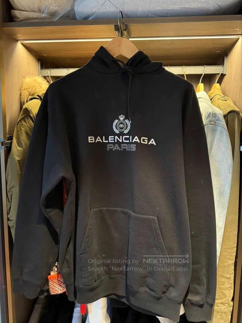 Balenciaga Balenciaga Silver Glitter Logo Hoodie Size US S / EU 44-46 / 1 - 1 Thumbnail