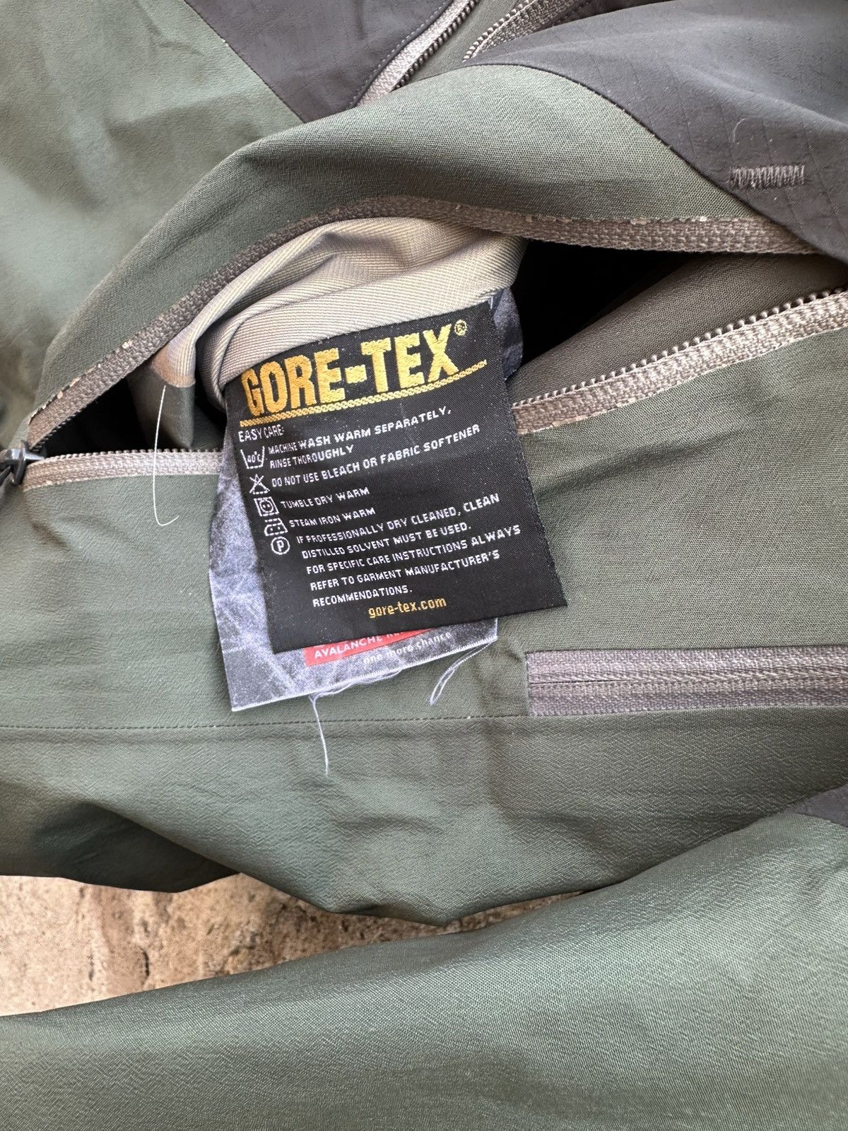 Arc'teryx × Goretex × Vintage vintage Arcteryx goretex XCR Recco Jacket Size US L / EU 52-54 / 3 - 21 Thumbnail
