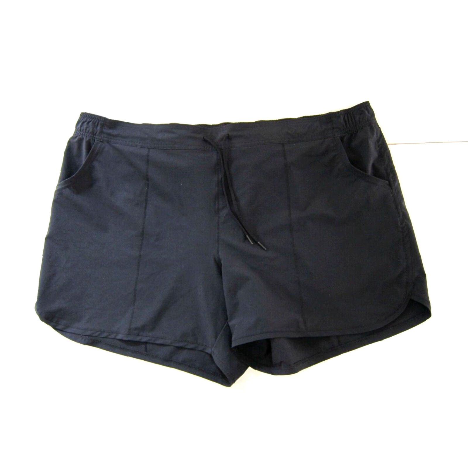 Lands' End Lands' End Black Stretch Workout Lightweight Pocket Running Shorts Women XL 26W Side Pockets 86% polyester 14% spandex Vintage? (No) Size 40" / US 18 - 2 Thumbnail