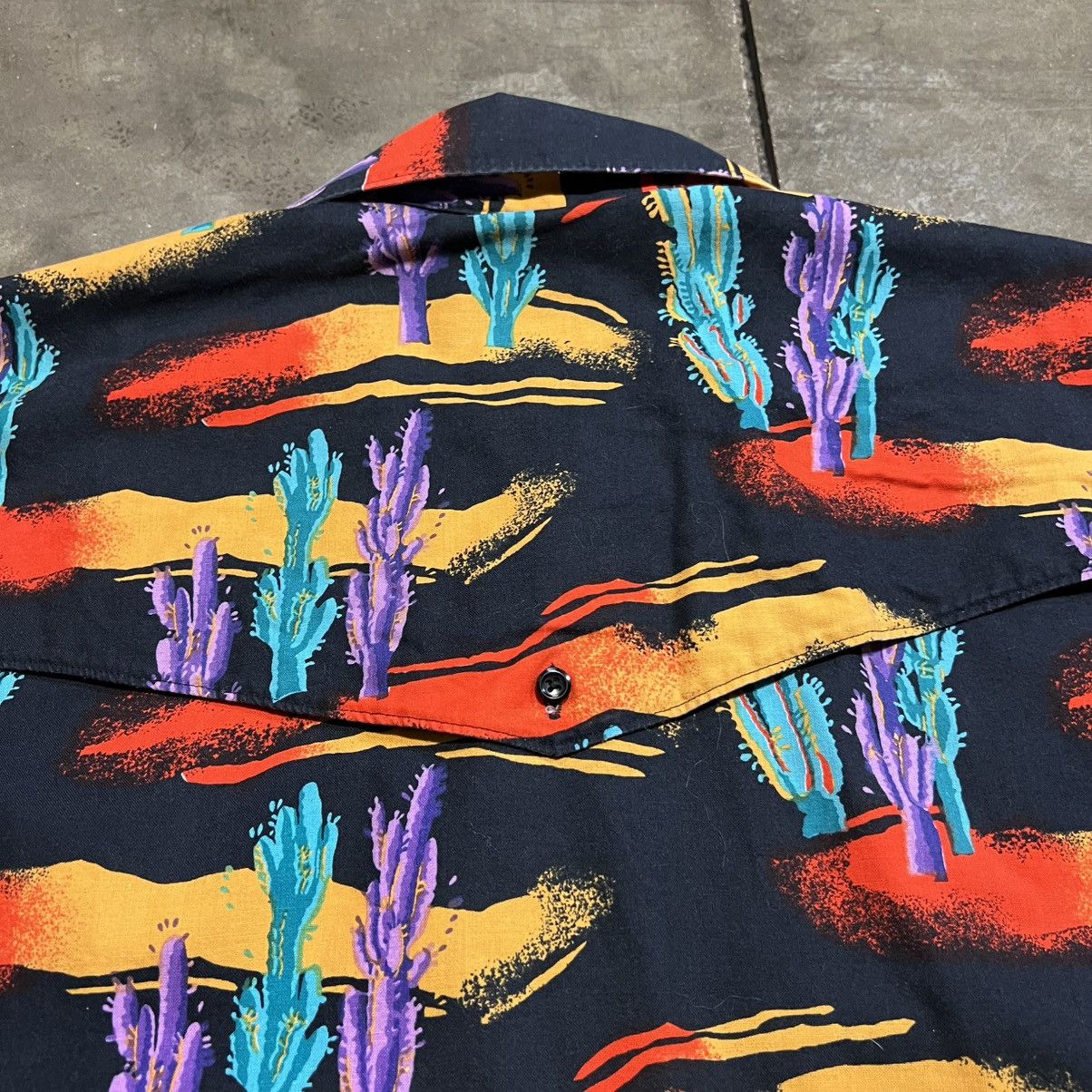 Wrangler Vintage Wrangler Brushpopper Button Up Shirt Western Cactus Size US XL / EU 56 / 4 - 7 Thumbnail