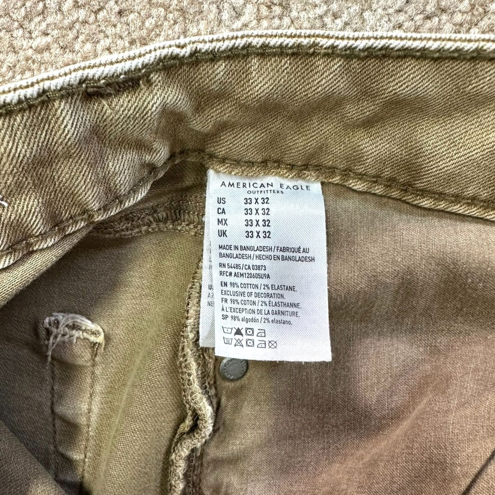 American Eagle Outfitters VINTAGE American Eagle Slim Straight Jeans Mens 33x32 Beige Denim Distress 5-Pocket Design Slim Fit Jeans Mens Brown Beige 33x32 Mens Jeans Size US 33 - 5 Thumbnail