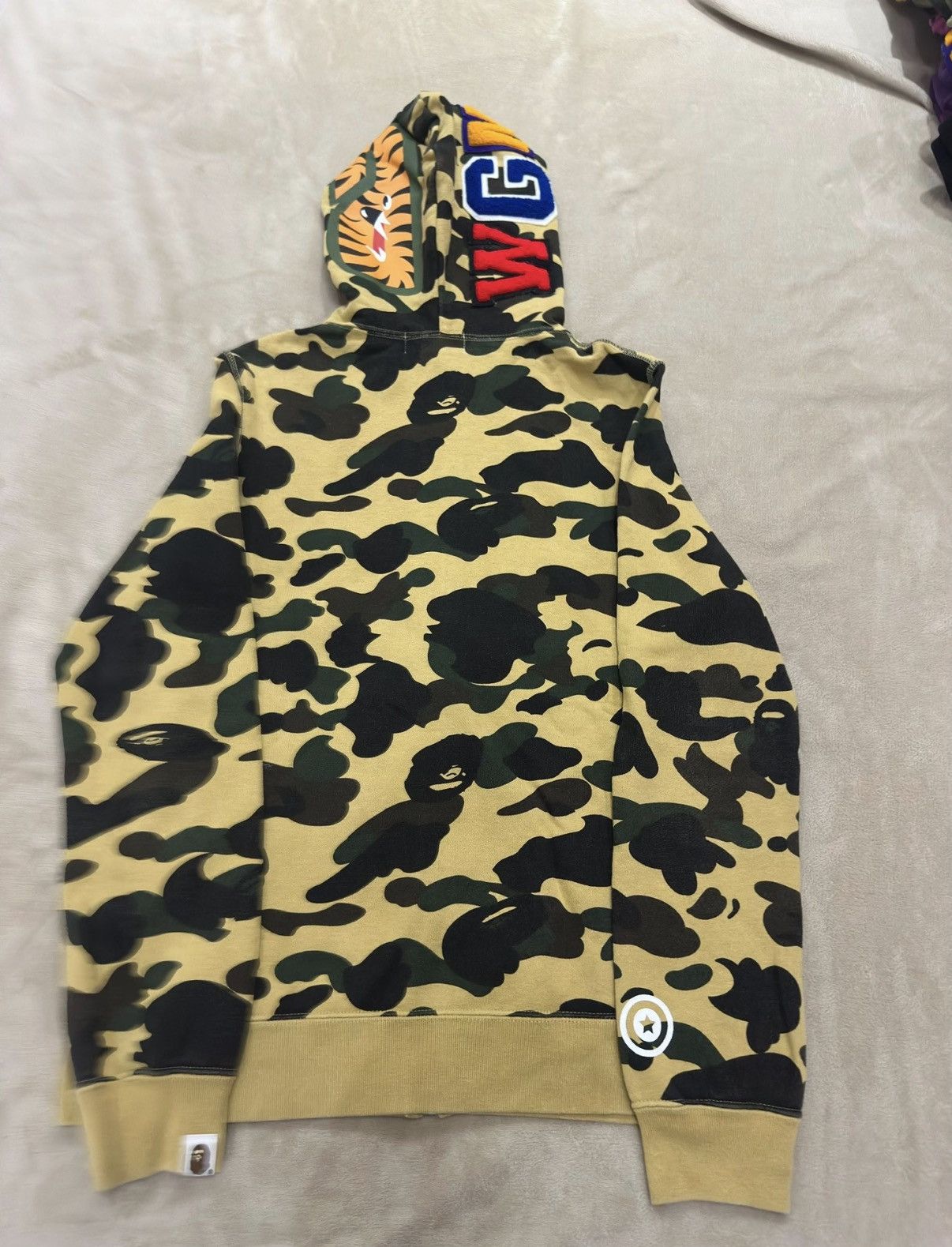 Bape BAPE 1st Yellow Camo Shark Hoodie K5 Size US S / EU 44-46 / 1 - 2 Thumbnail