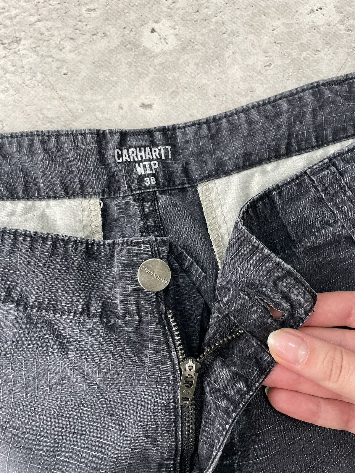 Carhartt Wip Cargo washed Carhartt shorts pants y2k Size US 38 / EU 54 - 4 Thumbnail