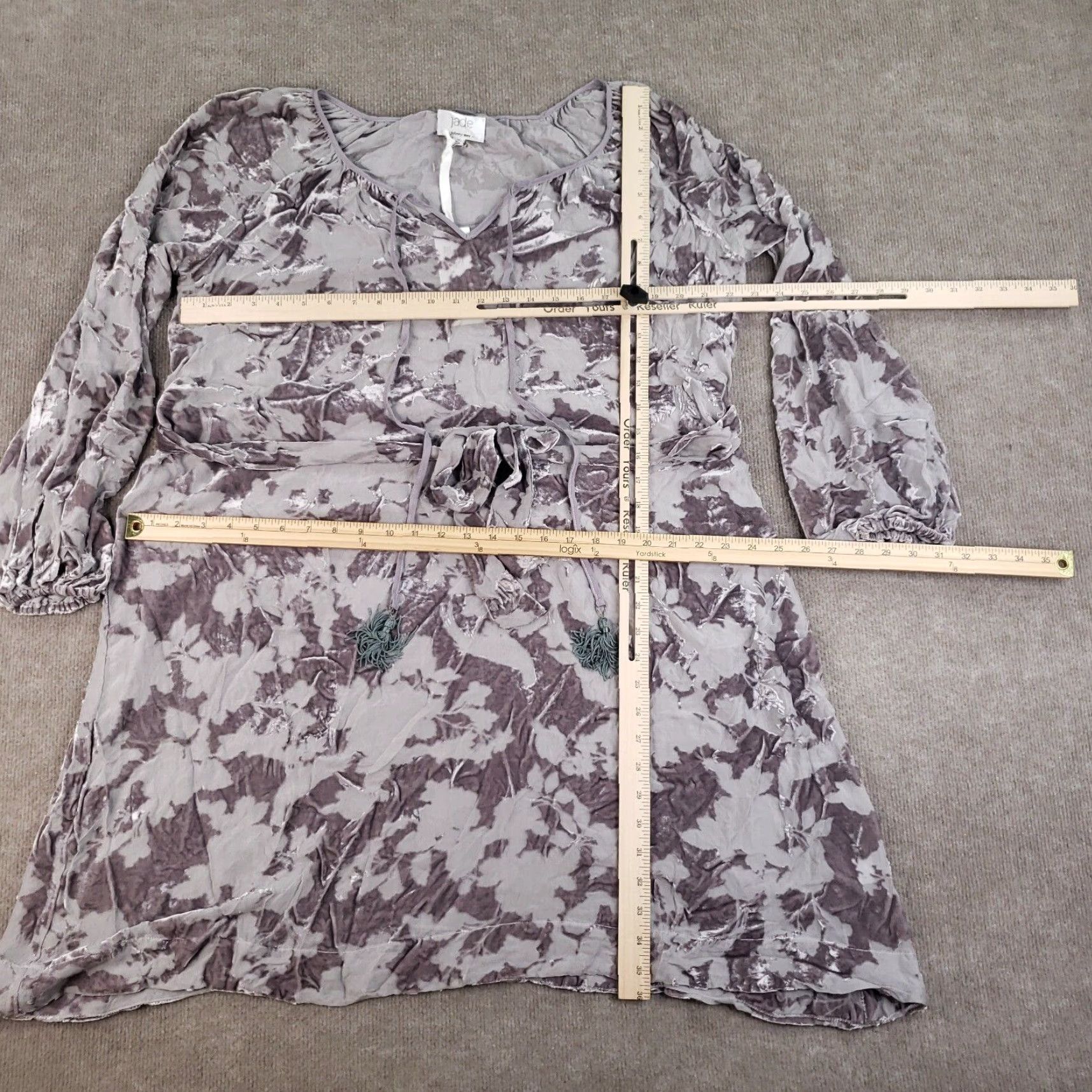 Johnny Was Johnny Was Floral Peasant Mini Dress Womens Medium Gray Velvet Long Sleeve V-Neck Casual Size M / US 6-8 / IT 42-44 - 2 Thumbnail