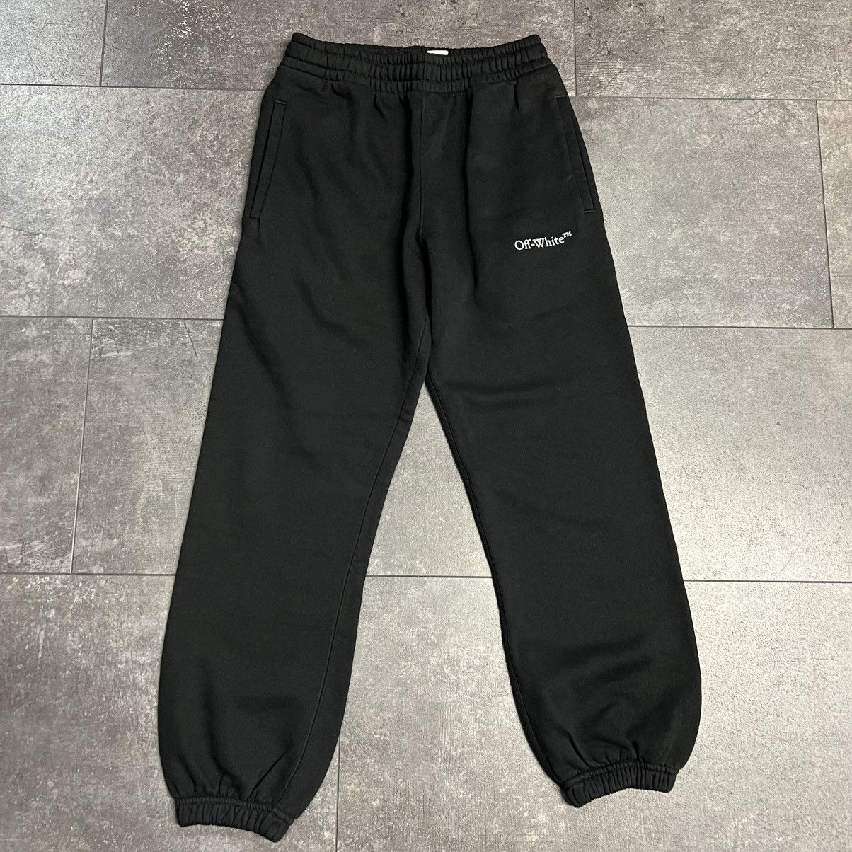 Off-White Off-White Caravag Paint Shorten Sweatpants Black White Size US 28 / EU 44 - 1 Thumbnail