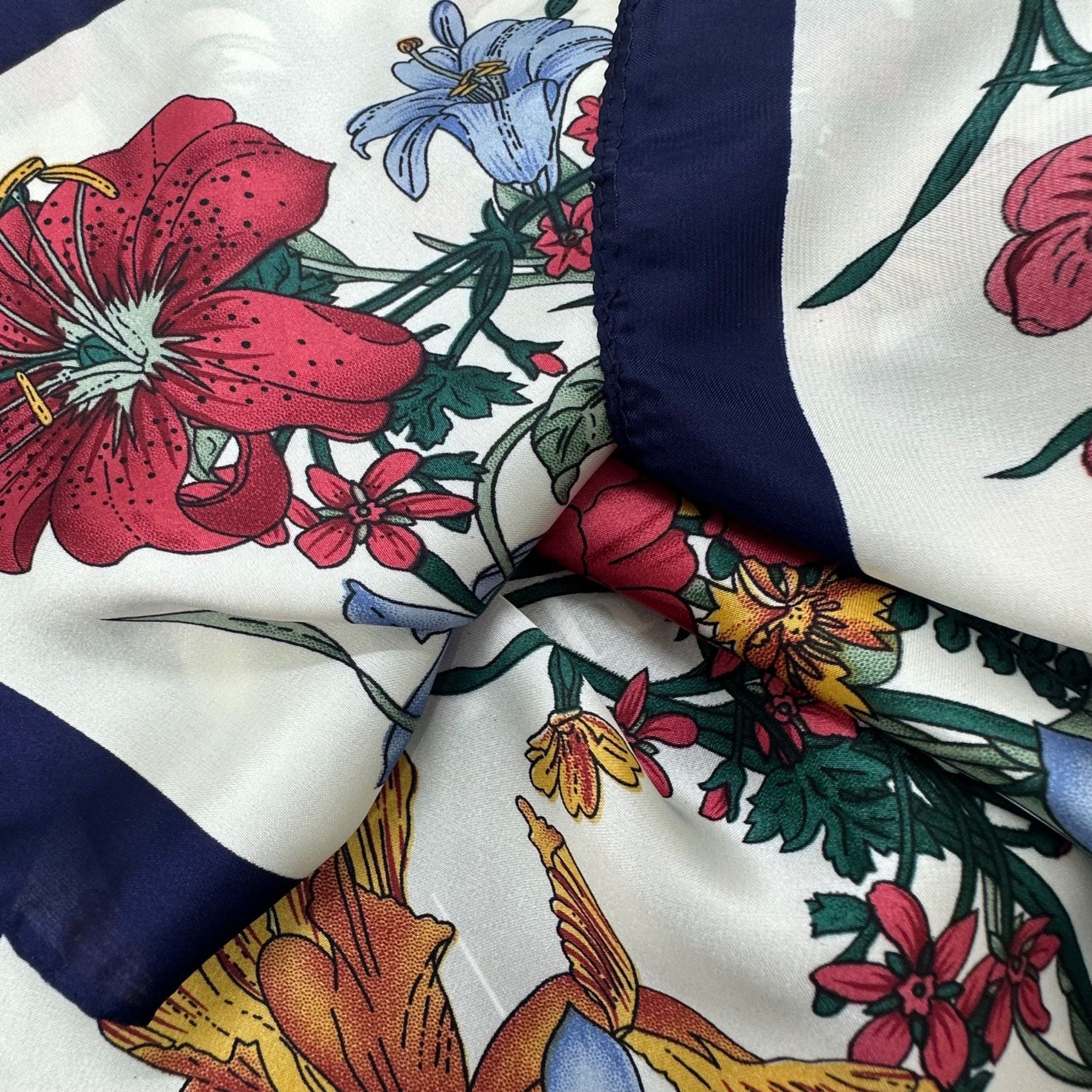 Other ❤️Luxury Elegant Bandana Square Silky Scarf Floral Red White Size ONE SIZE - 6 Thumbnail