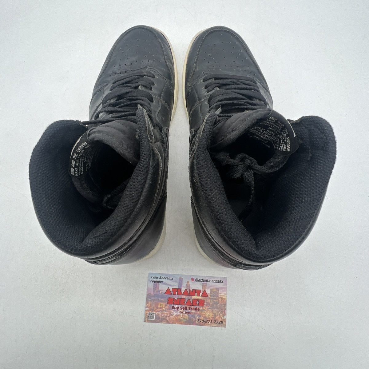 Nike Air Jordan 1 high cyber Monday Size US 10 / EU 43 - 6 Thumbnail