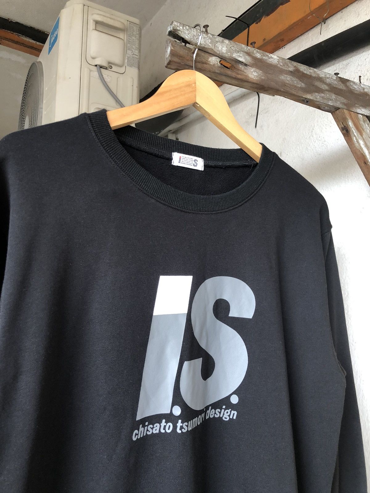 Issey Miyake Nice Piece❗️Issey Miyake Big Logo I.S Crewneck Sweatshirt Size US S / EU 44-46 / 1 - 5 Thumbnail
