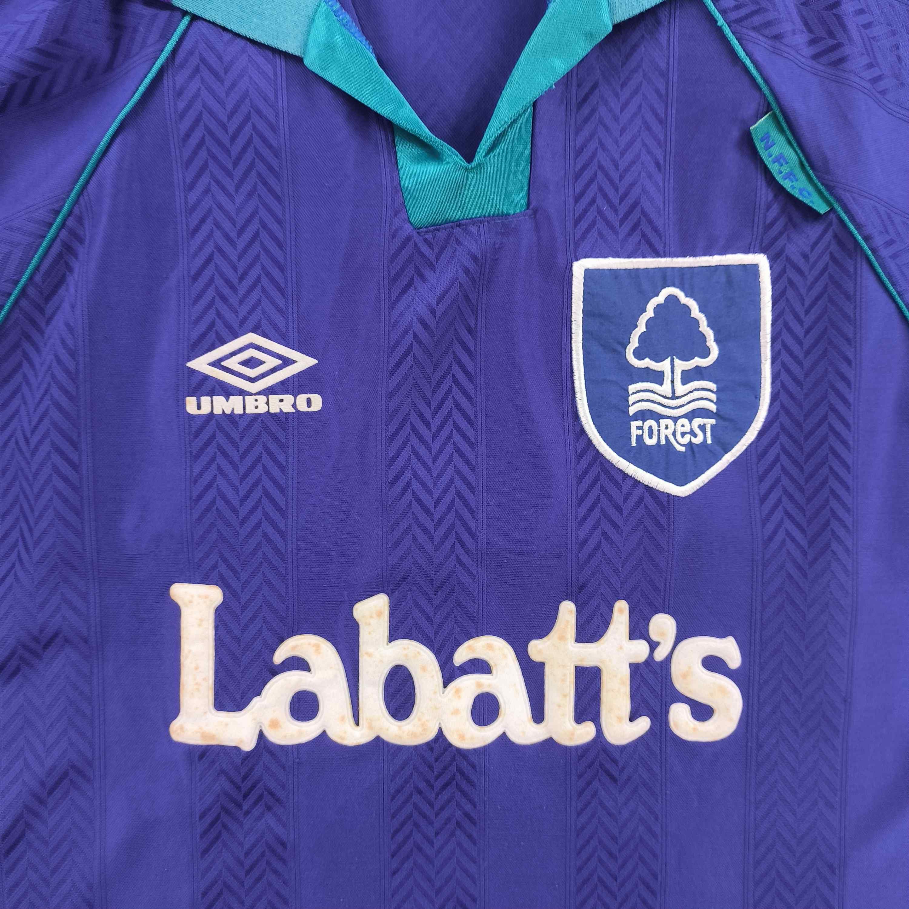 Umbro Nottingham Forest 1993-95 Umbro away football jersey size L Size US L / EU 52-54 / 3 - 3 Thumbnail