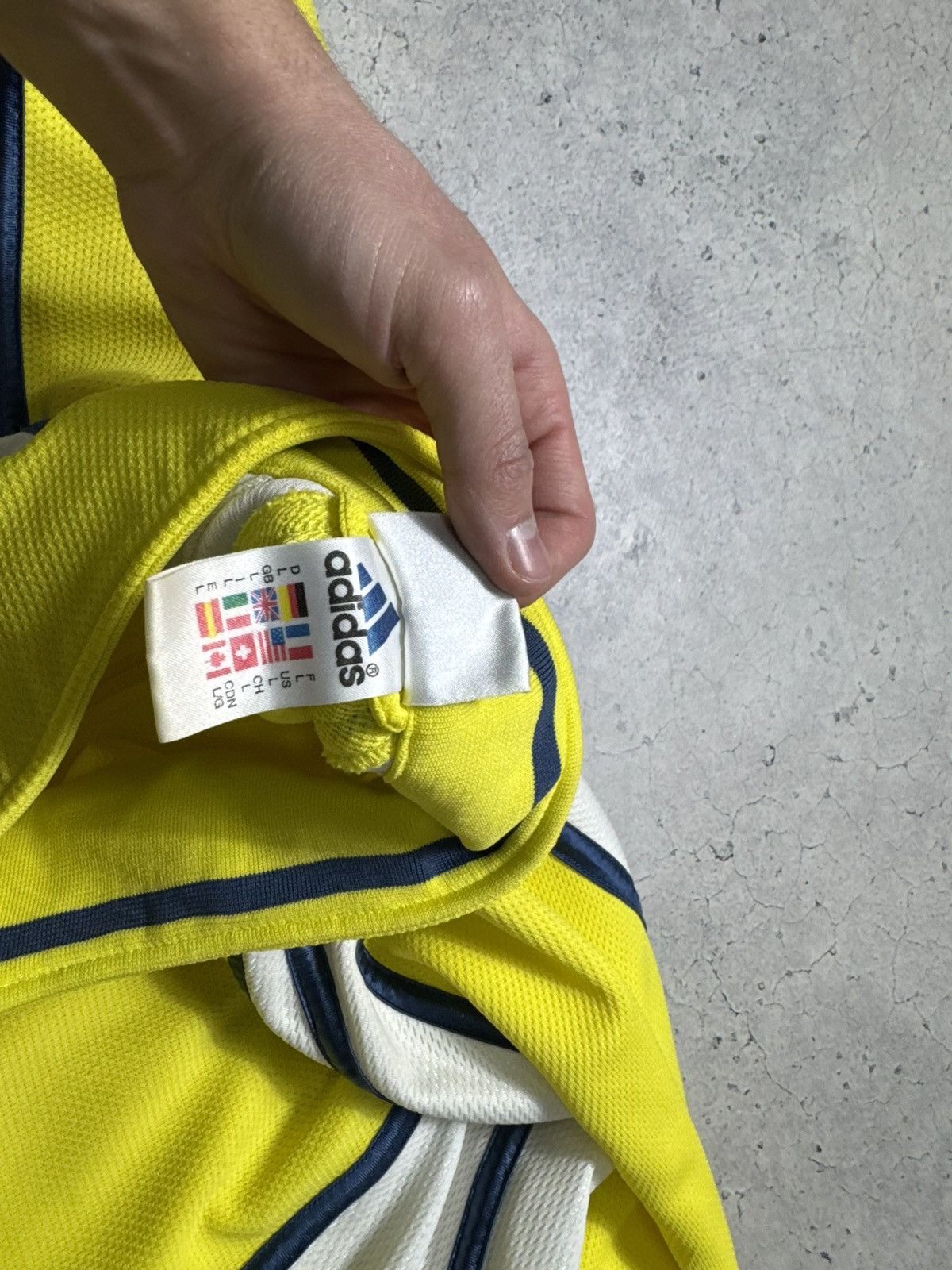 Adidas Adidas Basketball Vintage 90’s Full Zip Jacket Big Logo Size US L / EU 52-54 / 3 - 8 Thumbnail