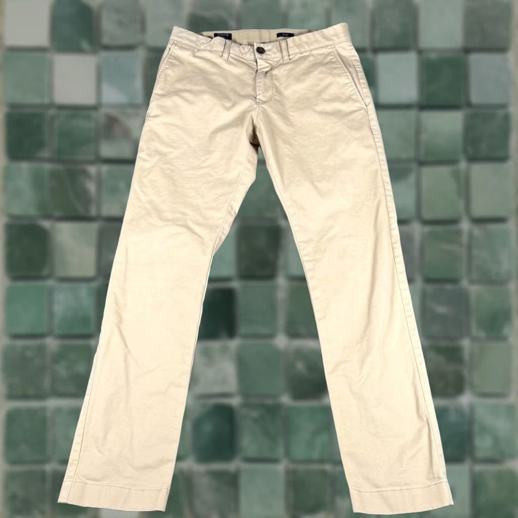 J.Crew J.CREW Flex Slim Chino Pants Casual Khaki Beige 30x30 Men’s Slim Fit Workwear Pockets Stretch Flat Front Tapered Front Zipper Logo 2020s Size US 28 / EU 44 - 1 Thumbnail
