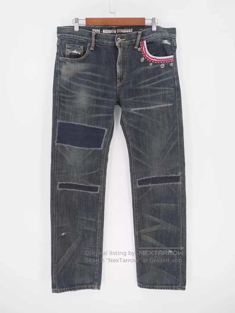 Neighborhood Neighborhood size L jeans Size US 27 - 3 Thumbnail